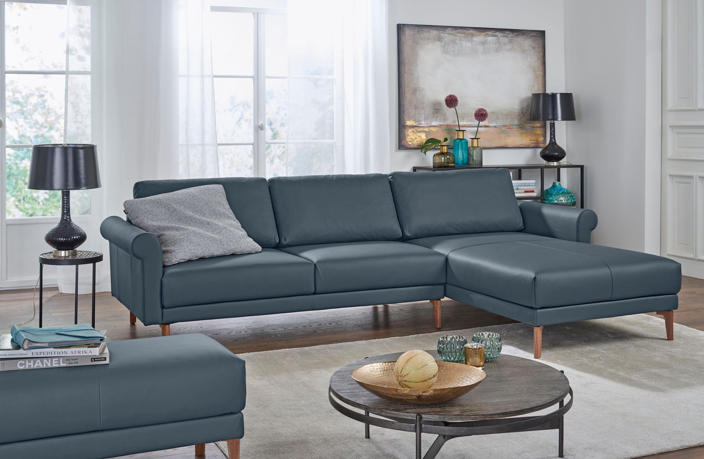 Creation BY ROLF BENZ Ecksofa »CR.450, Designecksofa, L-Form«, Armlehne Schnecke modern Landhaus, Breite 262 cm, Fuß Nussbaum