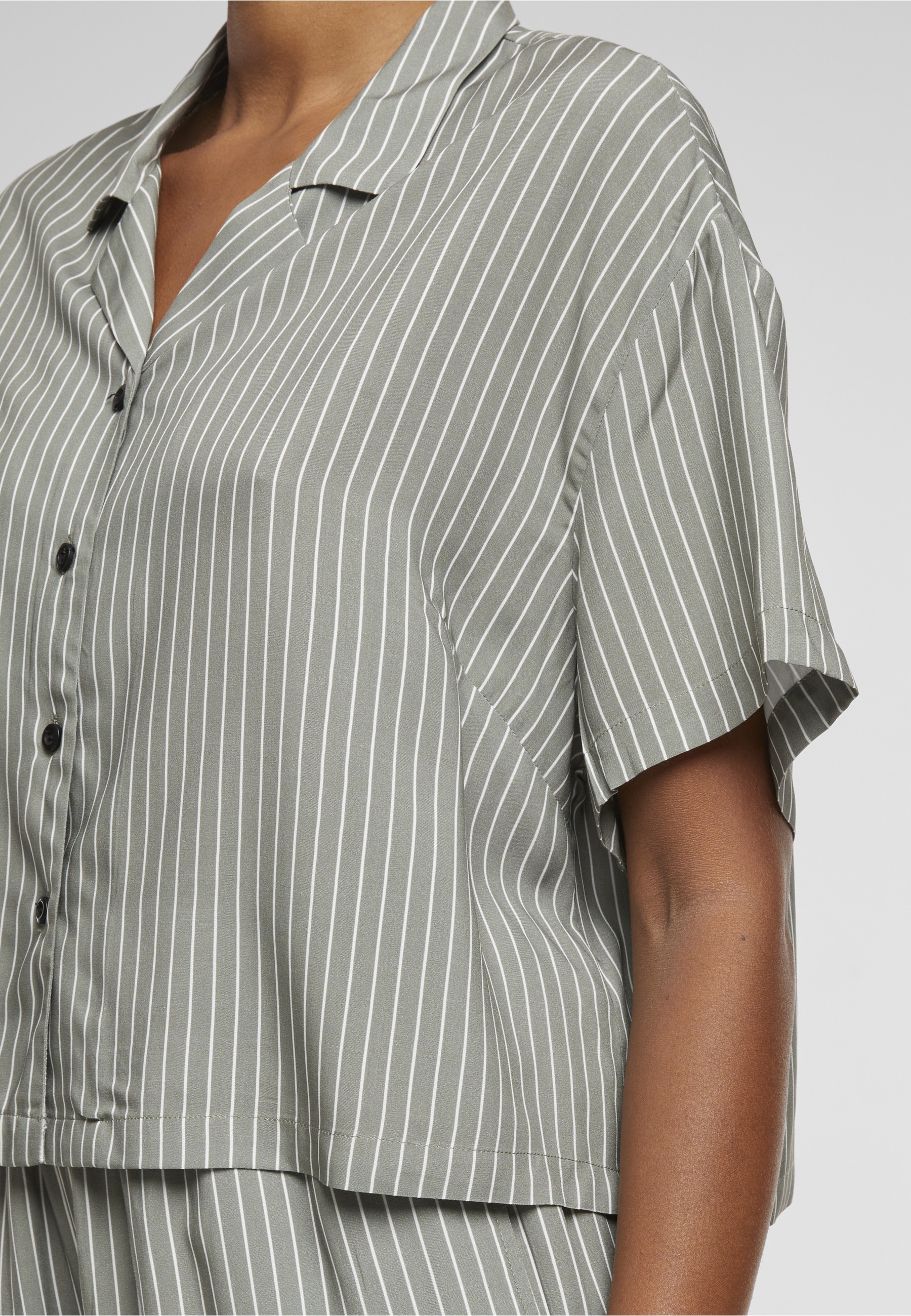 URBAN CLASSICS Kurzarmshirt »Urban Classics Damen Ladies Resort Shirt« 1 Stk.