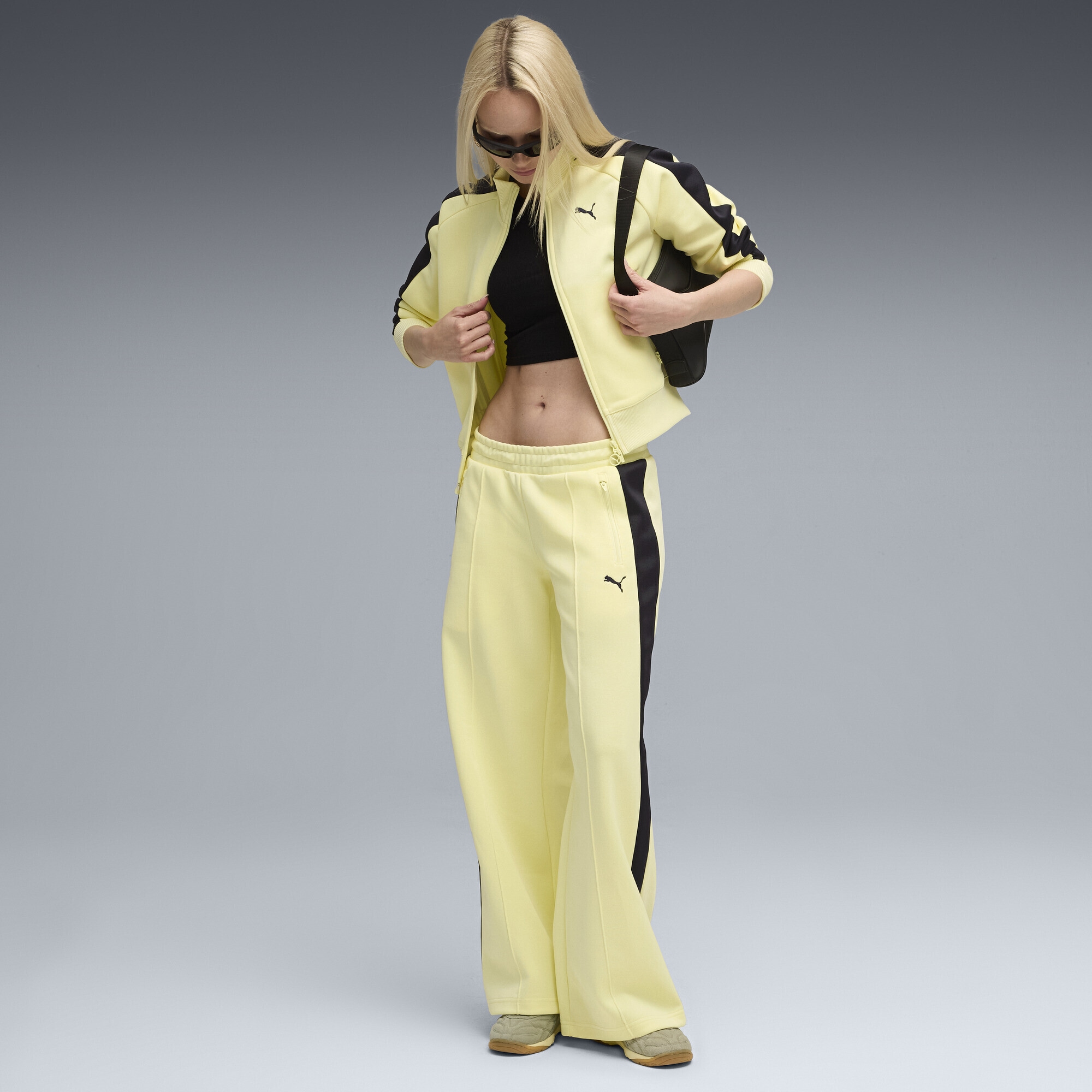PUMA Trainingsjacke »T7 ALWAYS ON Kurze Trainingsjacke Damen«