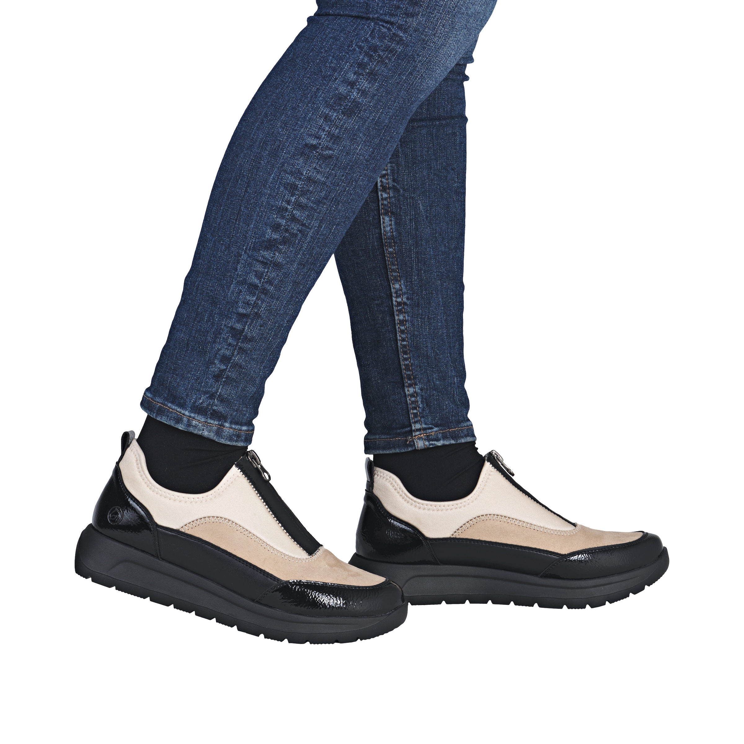 Remonte Plateausneaker, Halbschuh, Casual-Sneaker mit Lackdetails