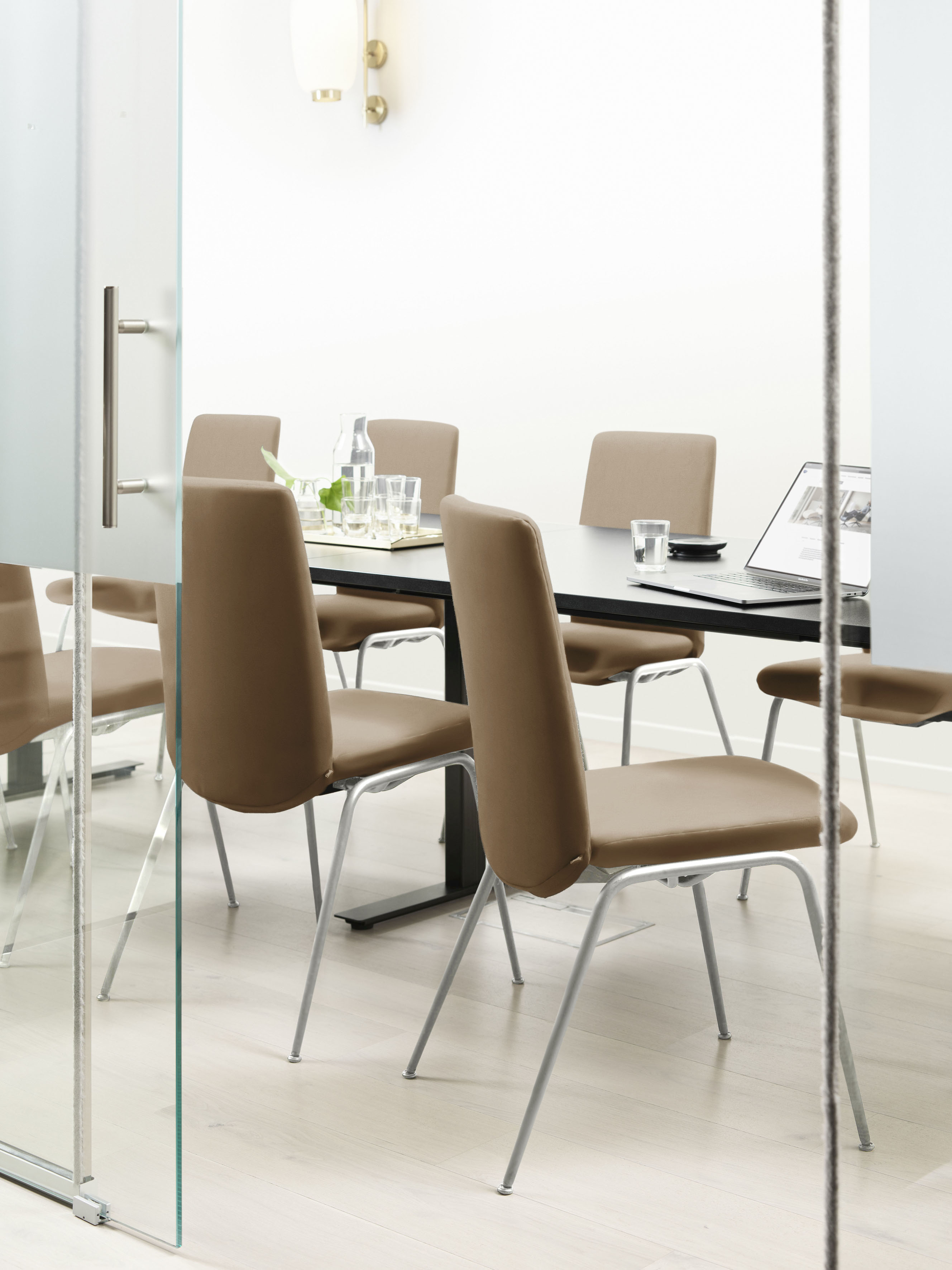 Stressless Polsterstuhl "Laurel" () Low Back, Größe M, mit Beinen aus Stahl in Chrom glänzend
