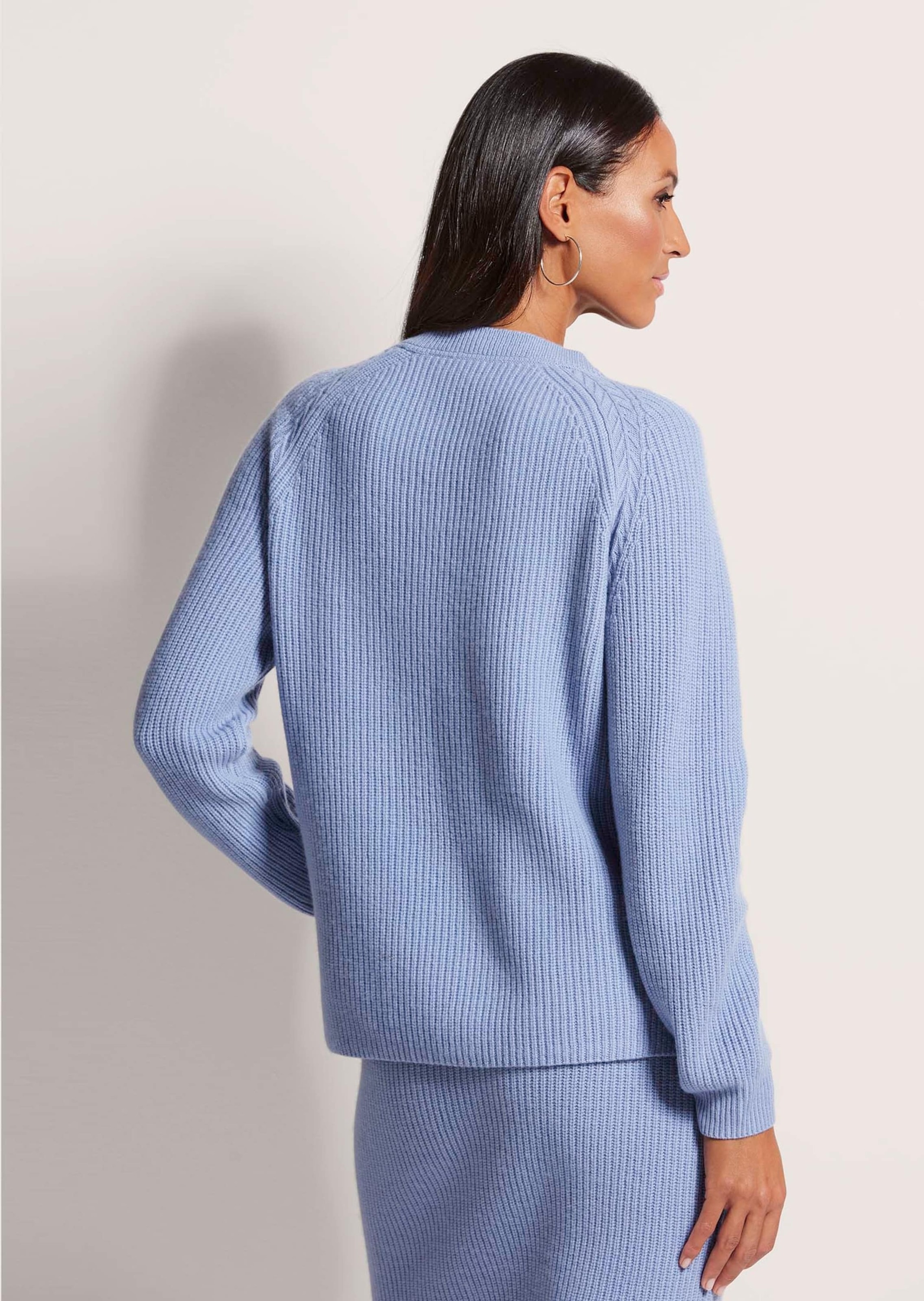 MADELEINE Longpullover »Pullover Langarm-Pullover mit V-Ausschnitt«