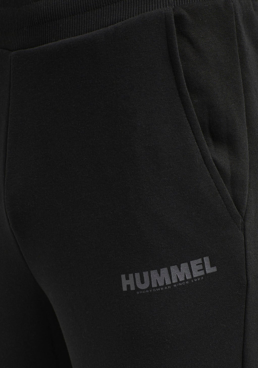 hummel Jogginghose »HMLLEGACY TAPERED PANTS«, (1 tlg.)