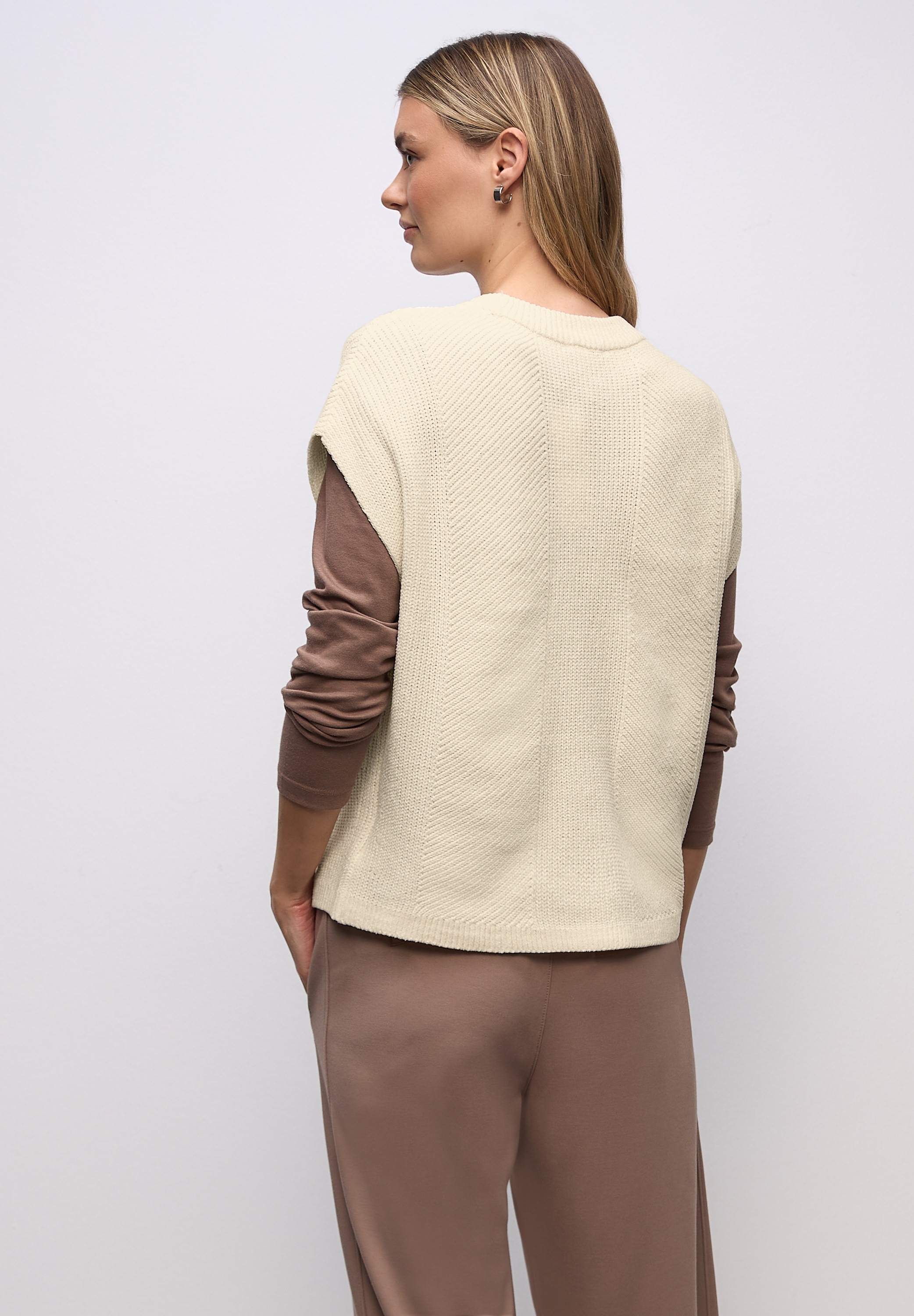 Pullunder STREET ONE, Damen, Gr. 38, soft beige, Web, 69% Polyester, 31% Baumwolle, unifarben, normal normal, Rundhals, abgesteppt, Pullover Pullunder, mit Rundhalsausschnitt 2