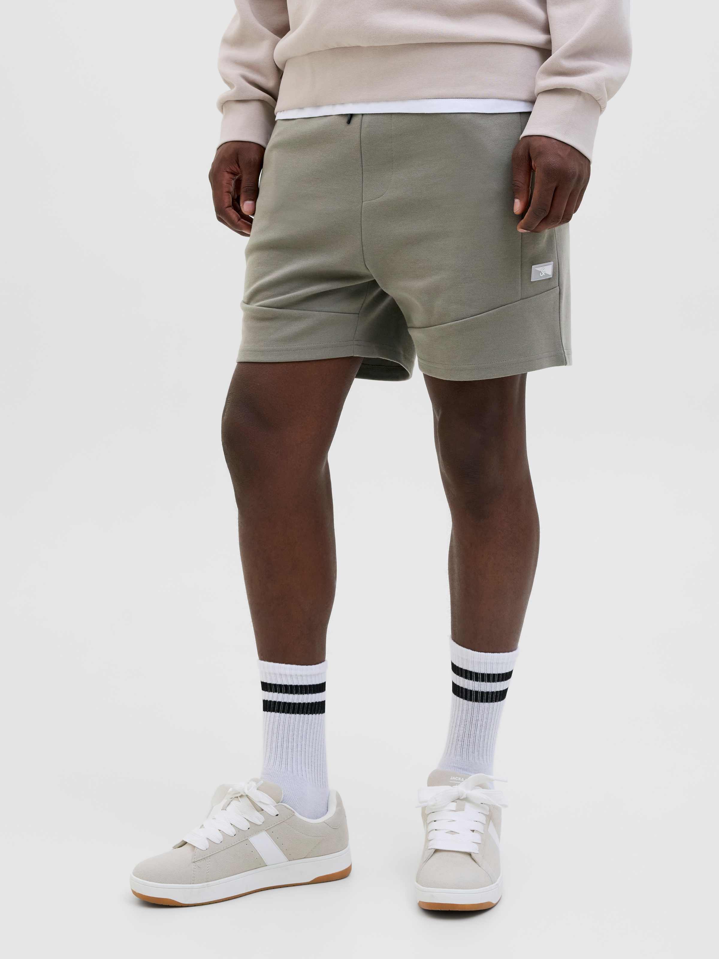 Jack & Jones "JPSTAIR SWEAT SHORTS BEX SN" mit Kordel günstig online kaufen