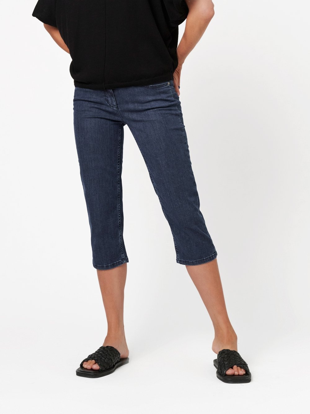 TONI "Perfect Shape Capri" mit Shaping Effekt aus sommerlichem Denim günstig online kaufen