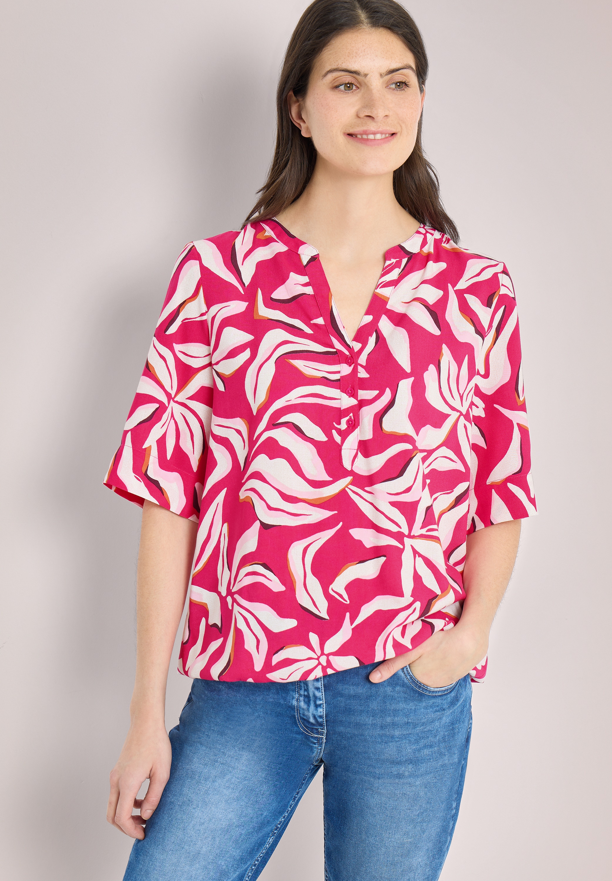 Cecil Kurzarmbluse mit geschlitztem Rundhalsausschnitt mit Bändchen