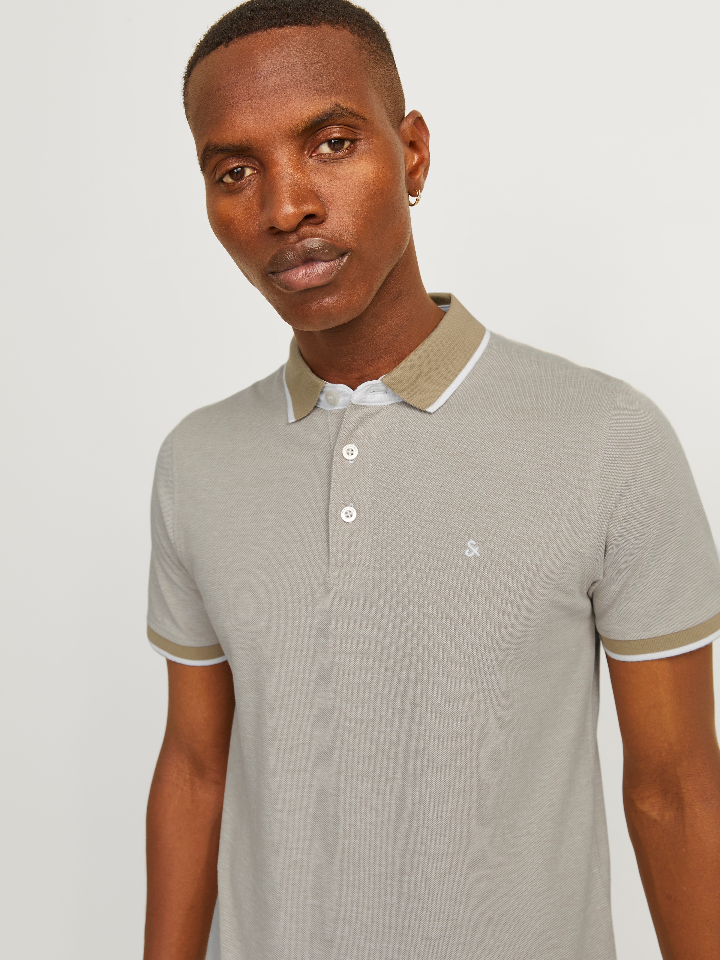 Jack & Jones Poloshirt »JJEPAULOS Slim Fit, sportlich-elegant, mit Stickerei und Knopfleiste« Packung, 2 Stk. Baumwolle, slim fit