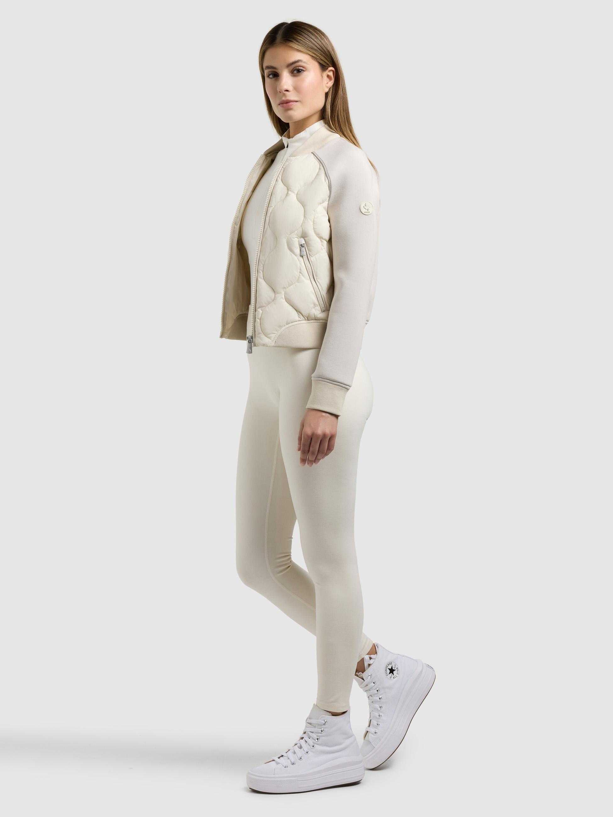 khujo Funktionsjacke »Malaya« 1 Stk. tlg. mit Kapuze Gesteppte Bomberjacke für den Übergang