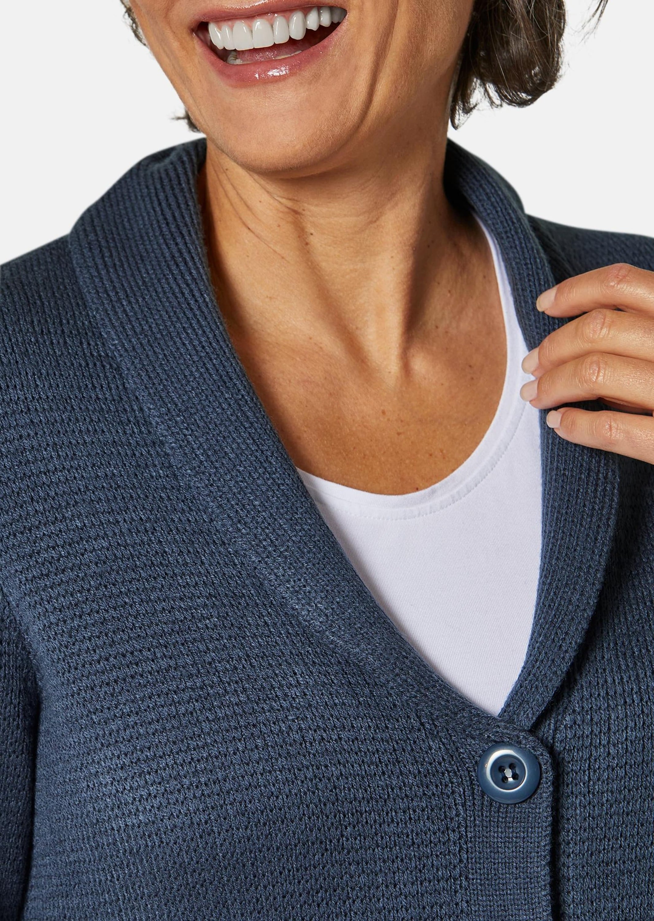 GOLDNER Strickjacke »Strickjacke Kuschelweiche Strickjacke in kaschierender Länge«