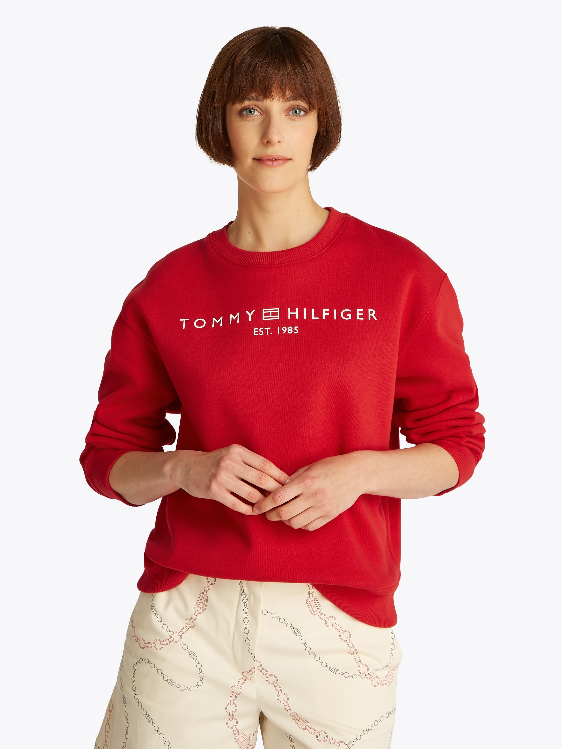 Tommy Hilfiger Sweatshirt »MDRN REG CORP LOGO C-NK SWTSHRT«, mit Logoschriftzug