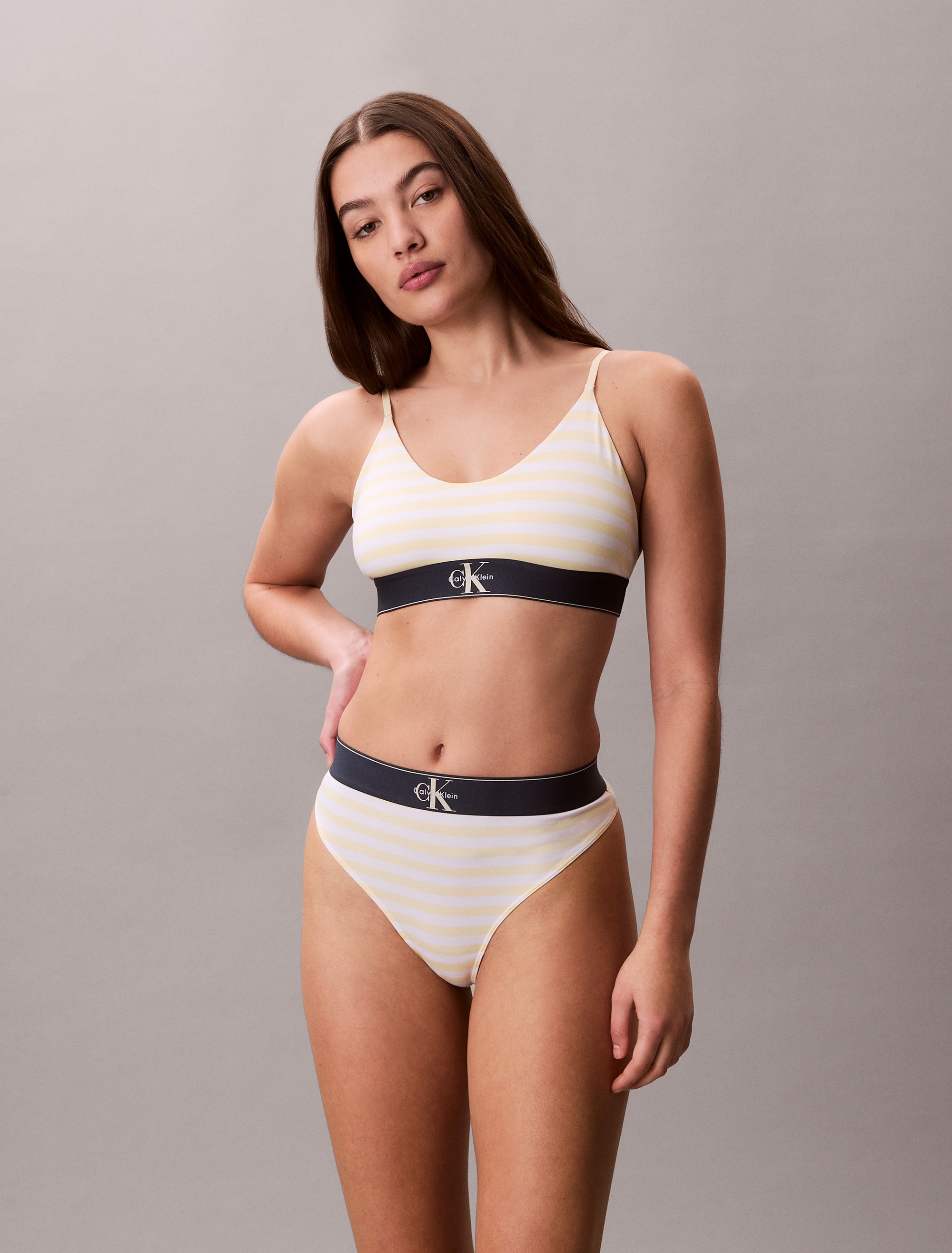 Calvin Klein Underwear Tanga »THONG« Körpernahe Passform mit elastischem Bund