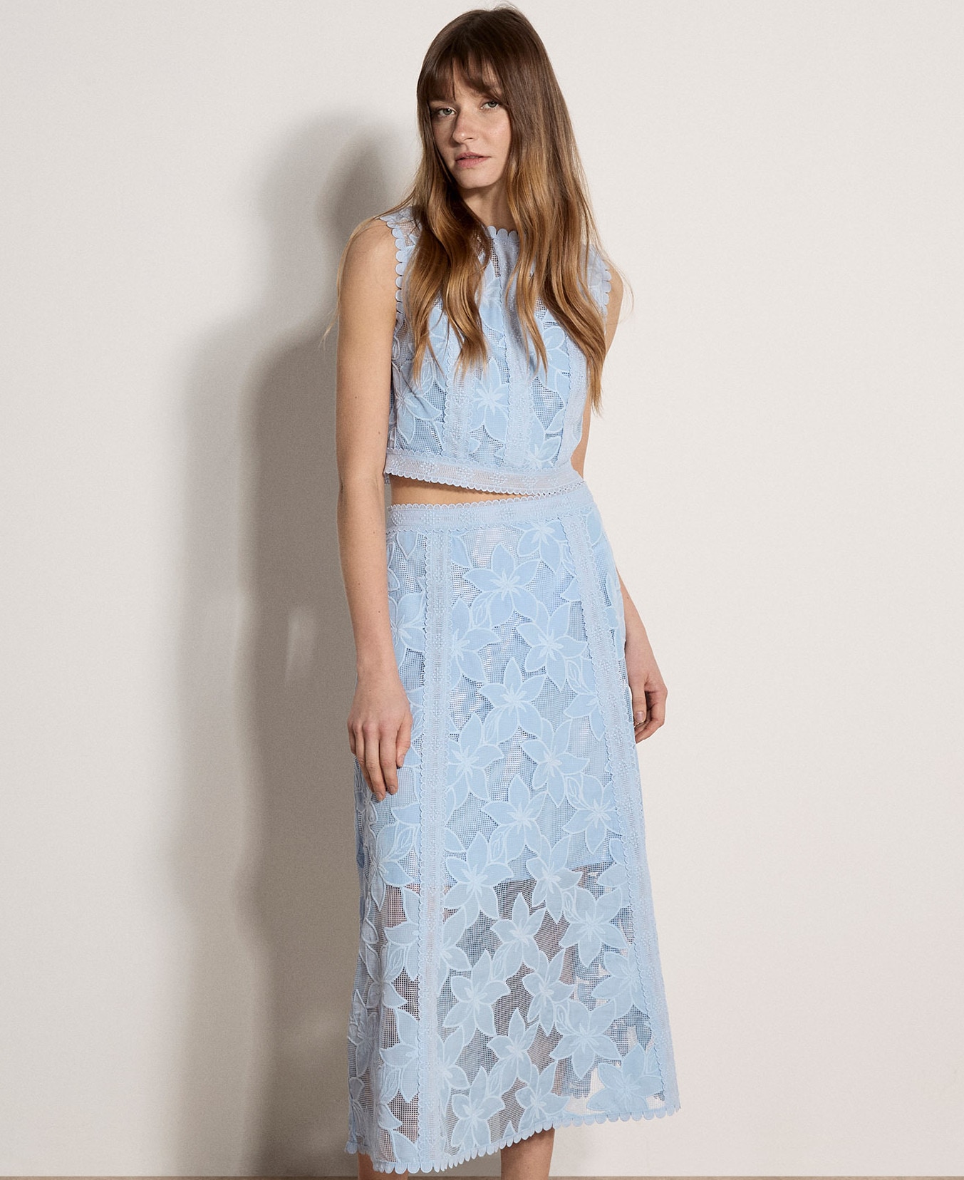 Apricot »Crop-Top« aus floraler Mesh-Spitze