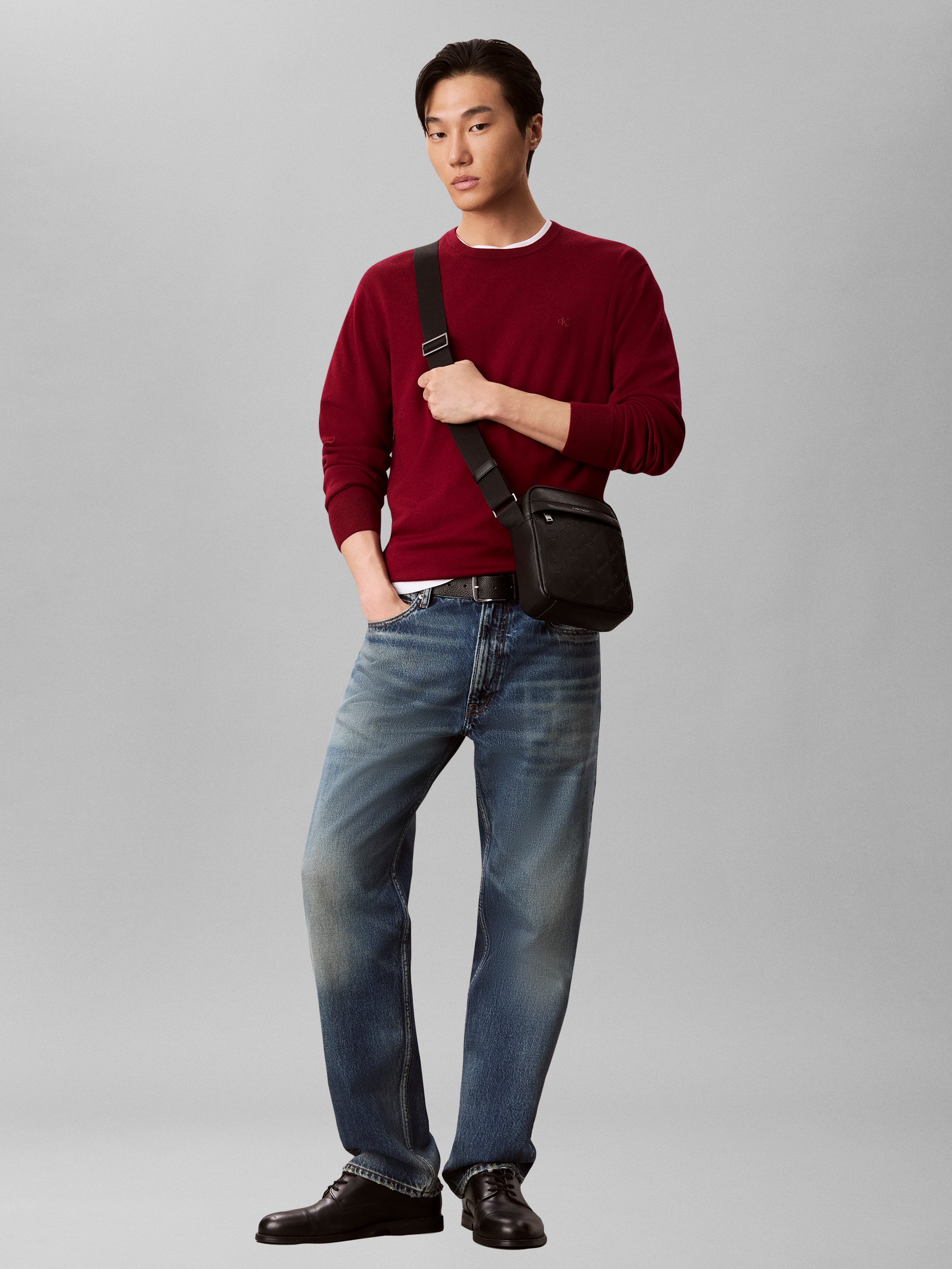 Calvin Klein Umhängetasche »EMBLEM AOP DEBOSS REPORTER« Unisex Mini Bag, Body Bag, Schultertasche mit CK-Logoprägung