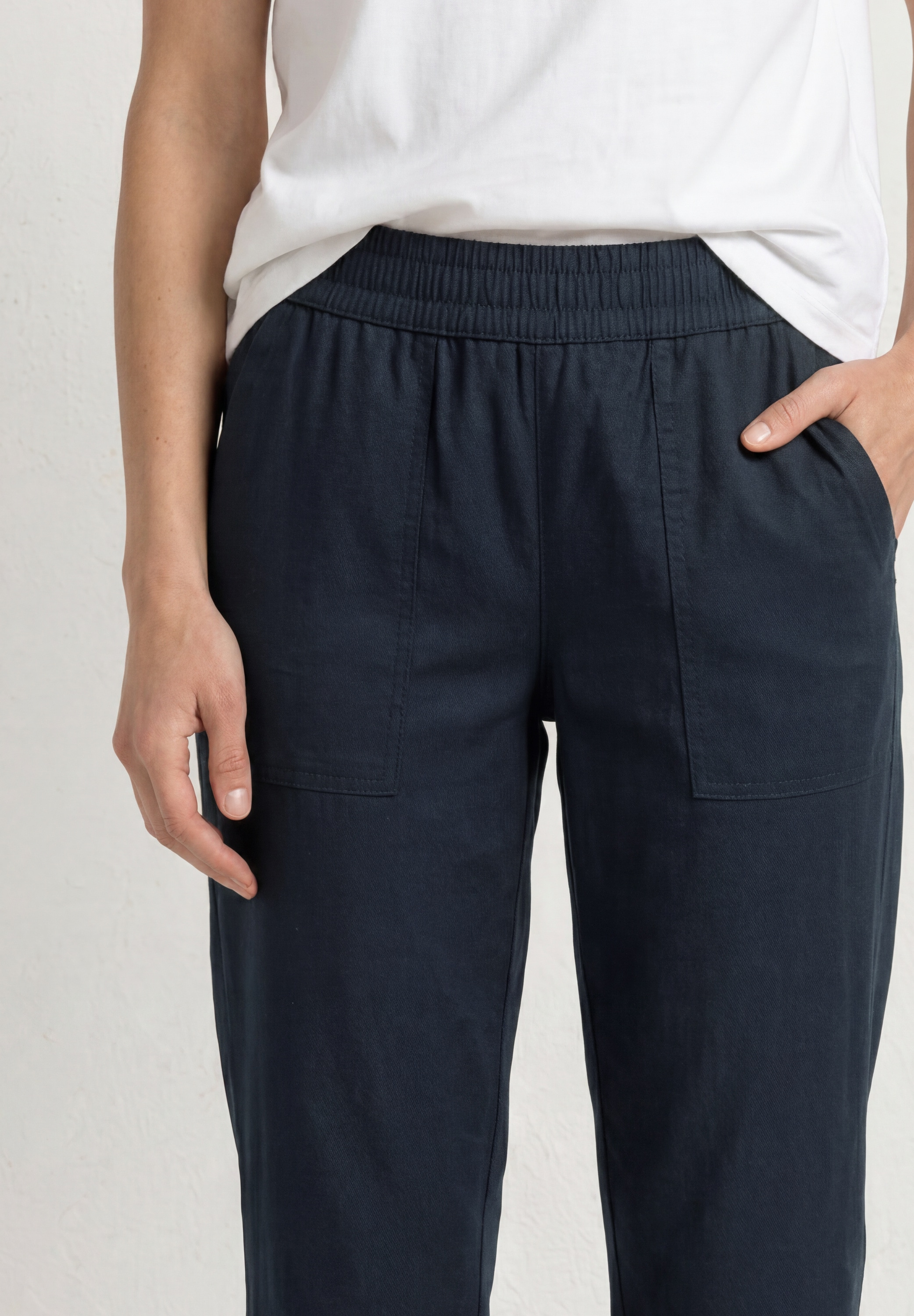 STREET ONE Stoffhose im elastischen Materialmix