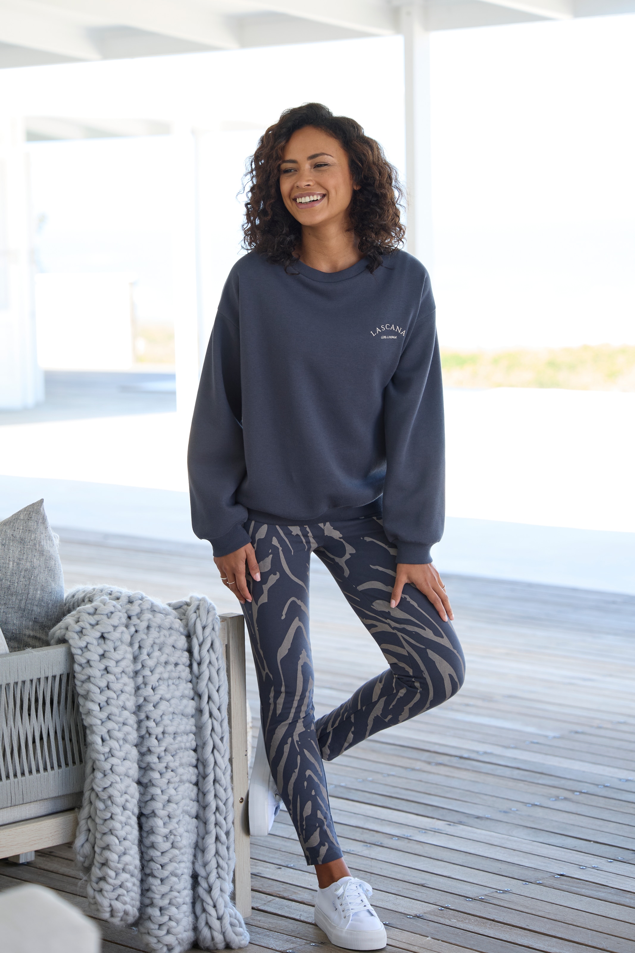 LASCANA Sweatshirt »-Pullover«, mit weiten Ärmeln, Loungewear, Loungeanzug