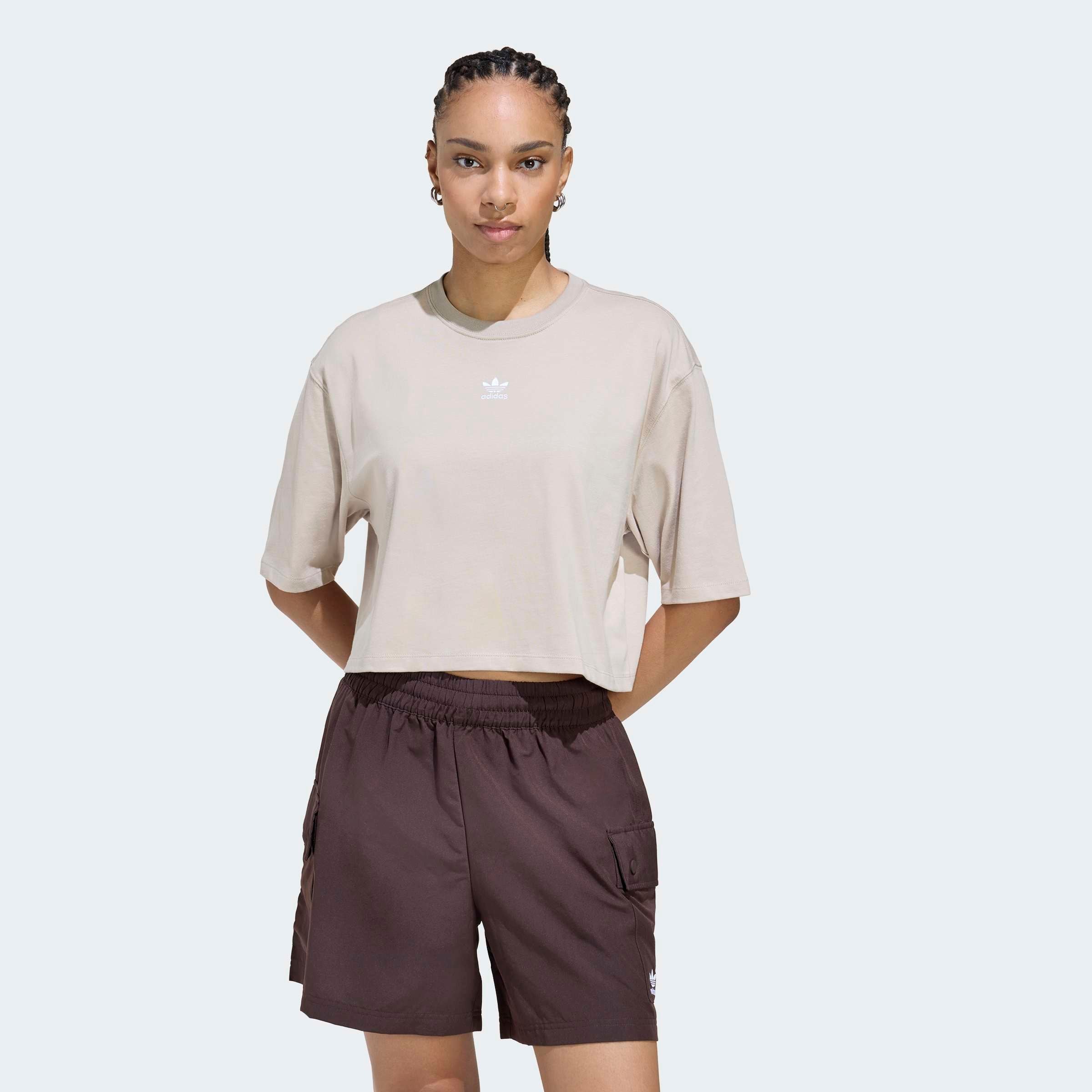 adidas Originals "ESSENTIALS CROP" mit Rundhalsausschnitt, ohne Verschluss, in normaler Länge
