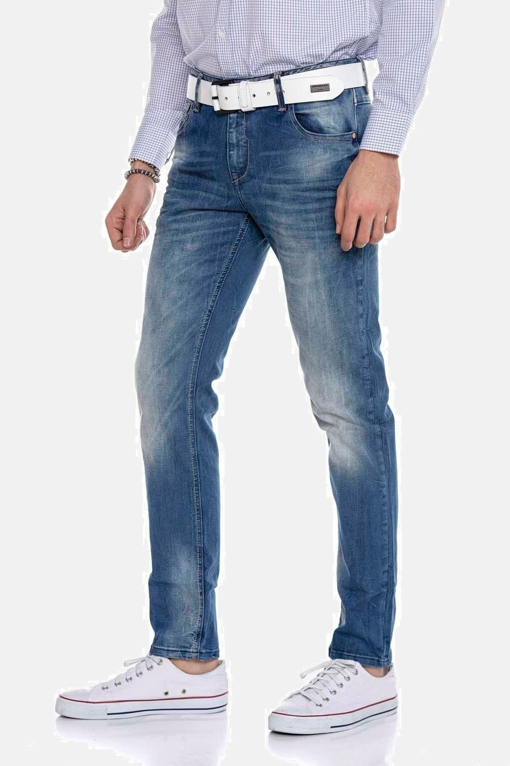Cipo & Baxx 5-Pocket-Jeans »Jeans«, im Straight Fit