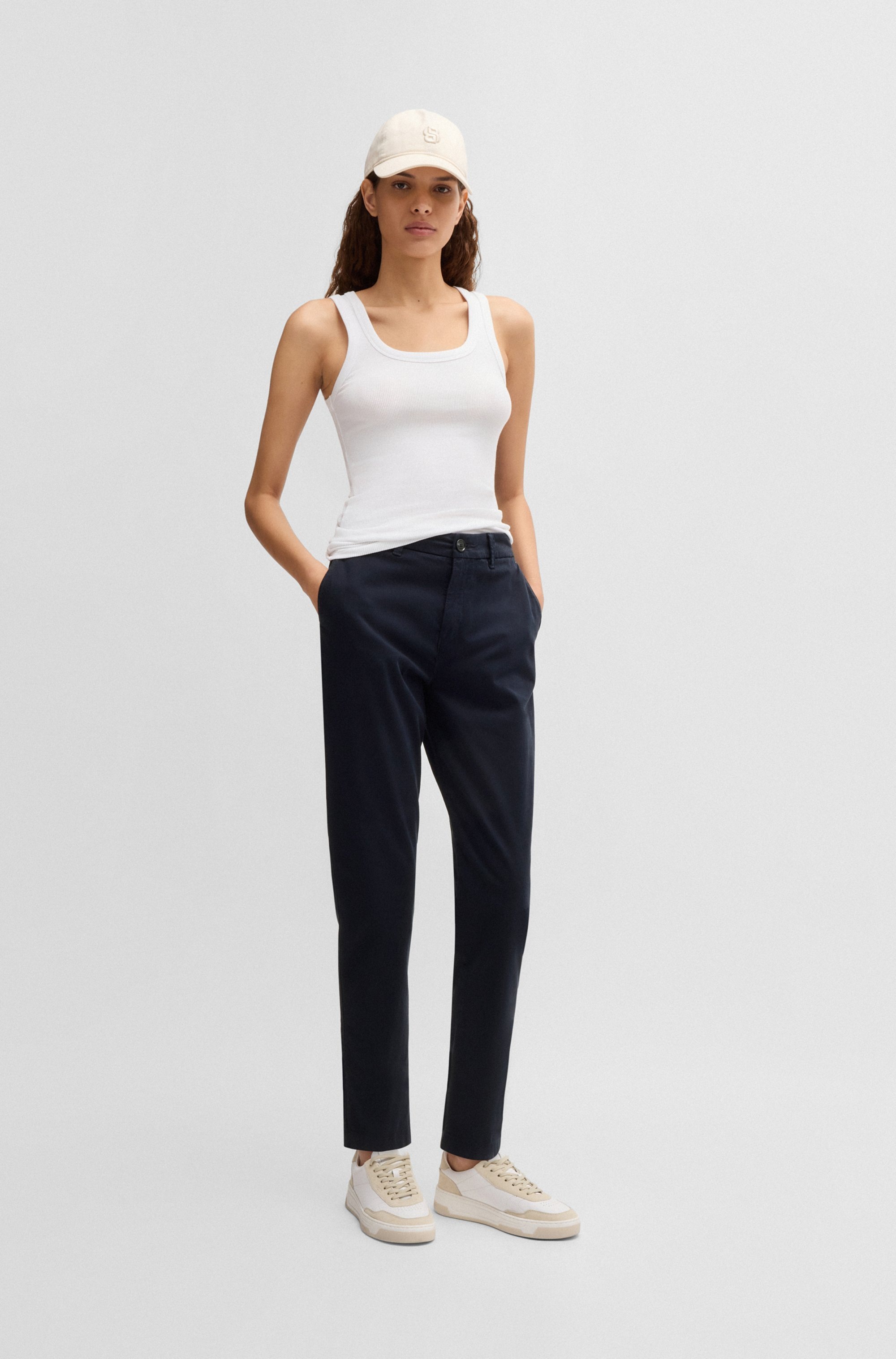 BOSS ORANGE Webhose »Tachini Premium Damenmode«, mit Leder-Brandlabel am hinteren Bundabschluss