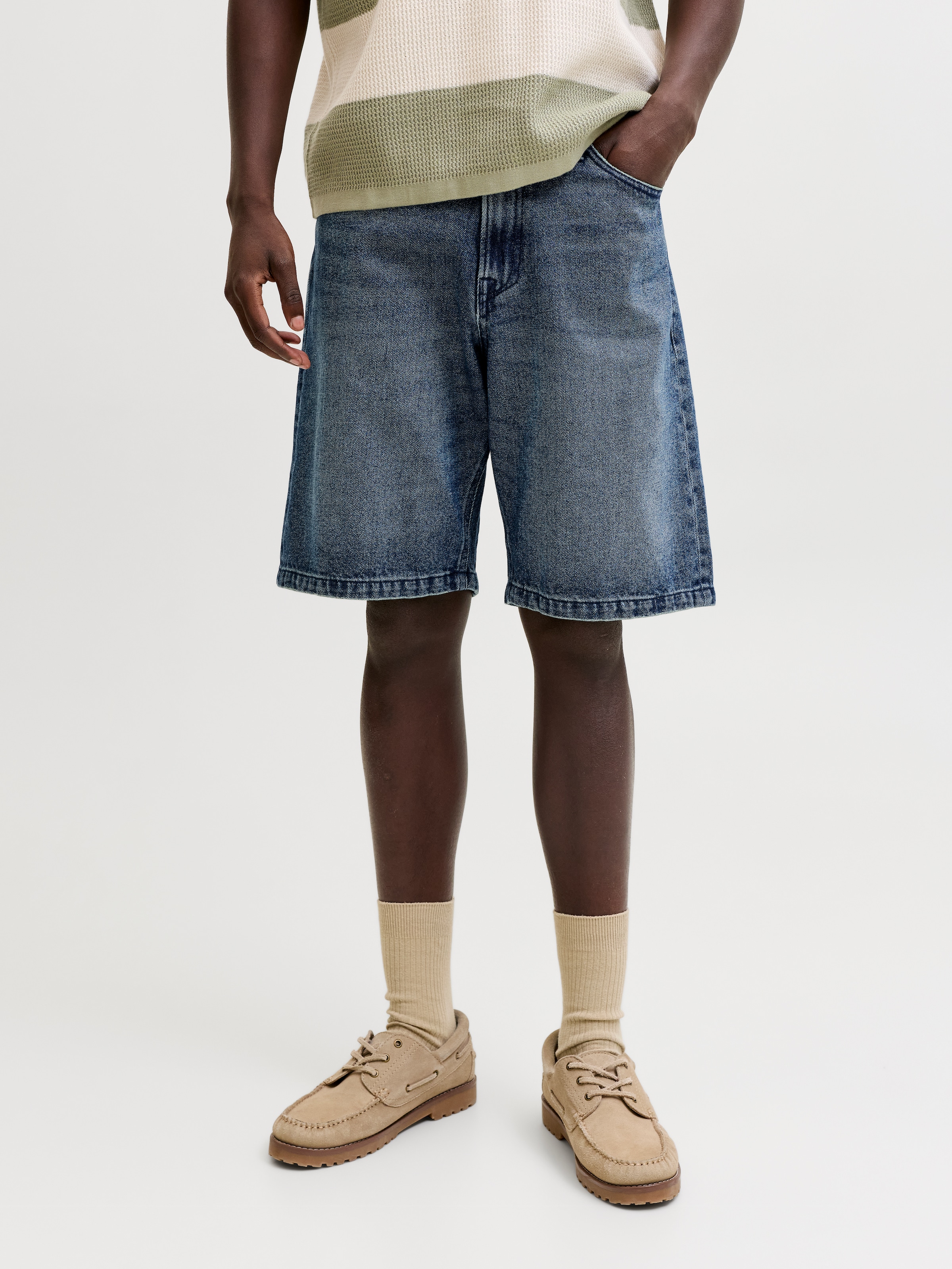 Jack & Jones Jeansshorts "JJIALEX JJCREW SHORTS AT 229 ST LN" Baumwolle, baggy fit