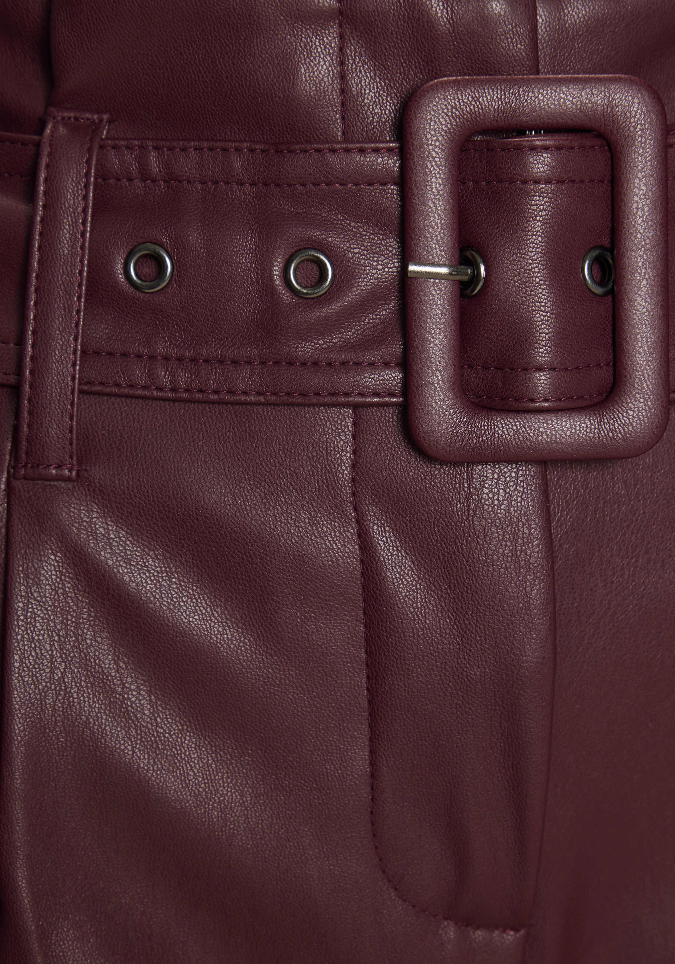 Thumbnail - LASCANA Shorts aus Lederimitat, Kunstleder Shorts, elegant, modisch