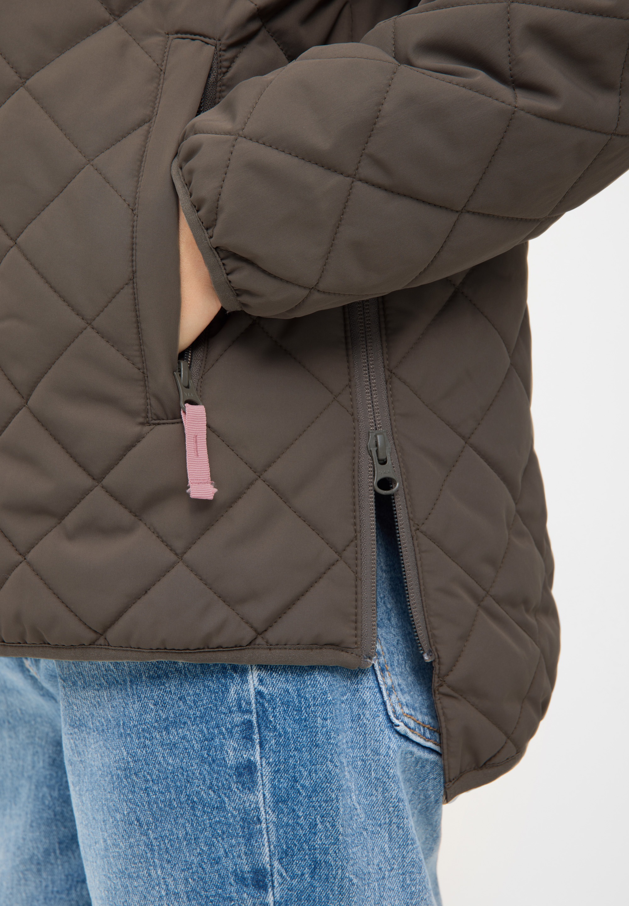Derbe Steppjacke »Quiltby Short«, mit Kapuze, Wasserabweisend, Kapuze, 2-Wege Reisßverschluss
