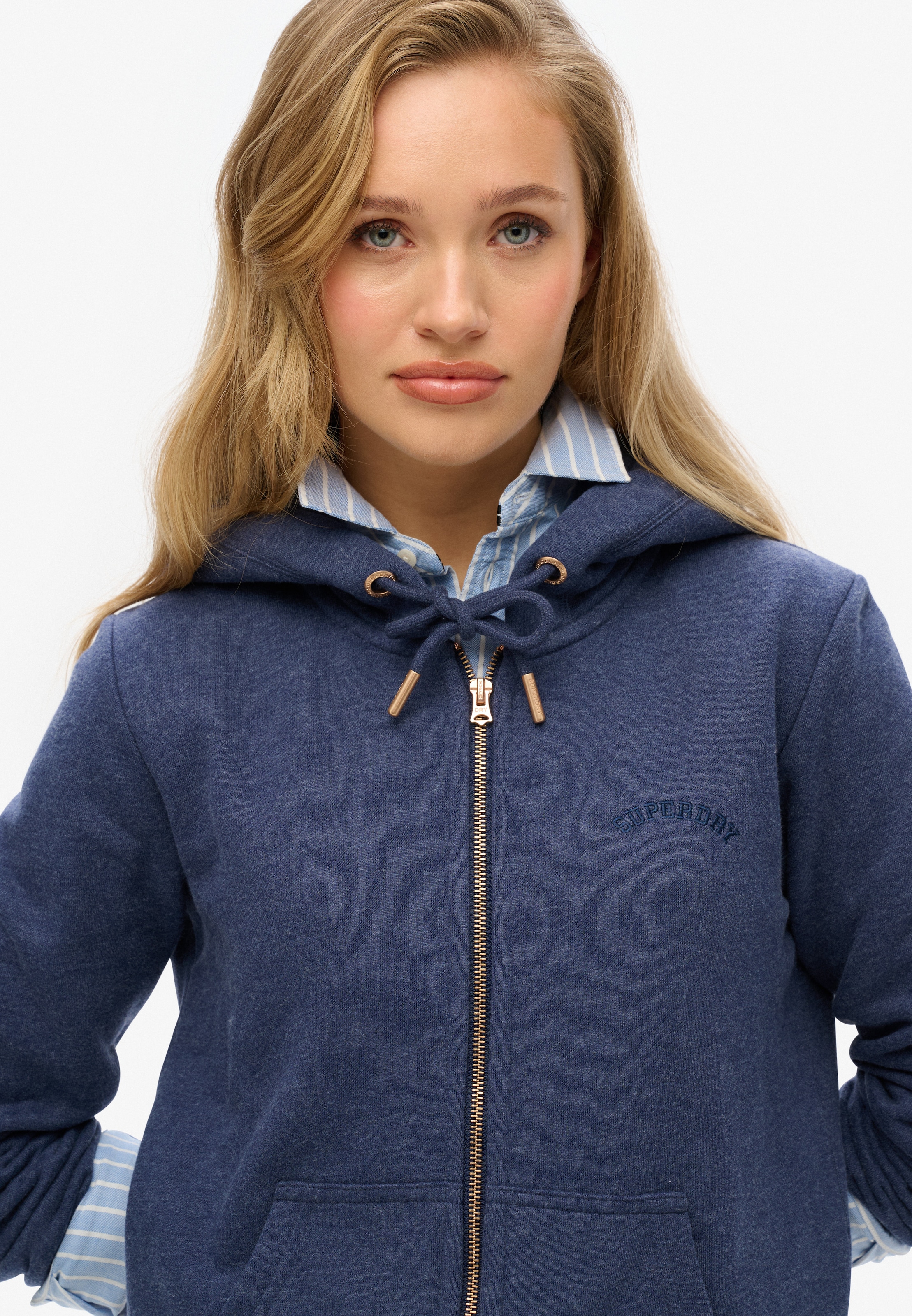 Superdry Kapuzensweatjacke »ESSENTIAL LOGO ZIPHOOD HB«
