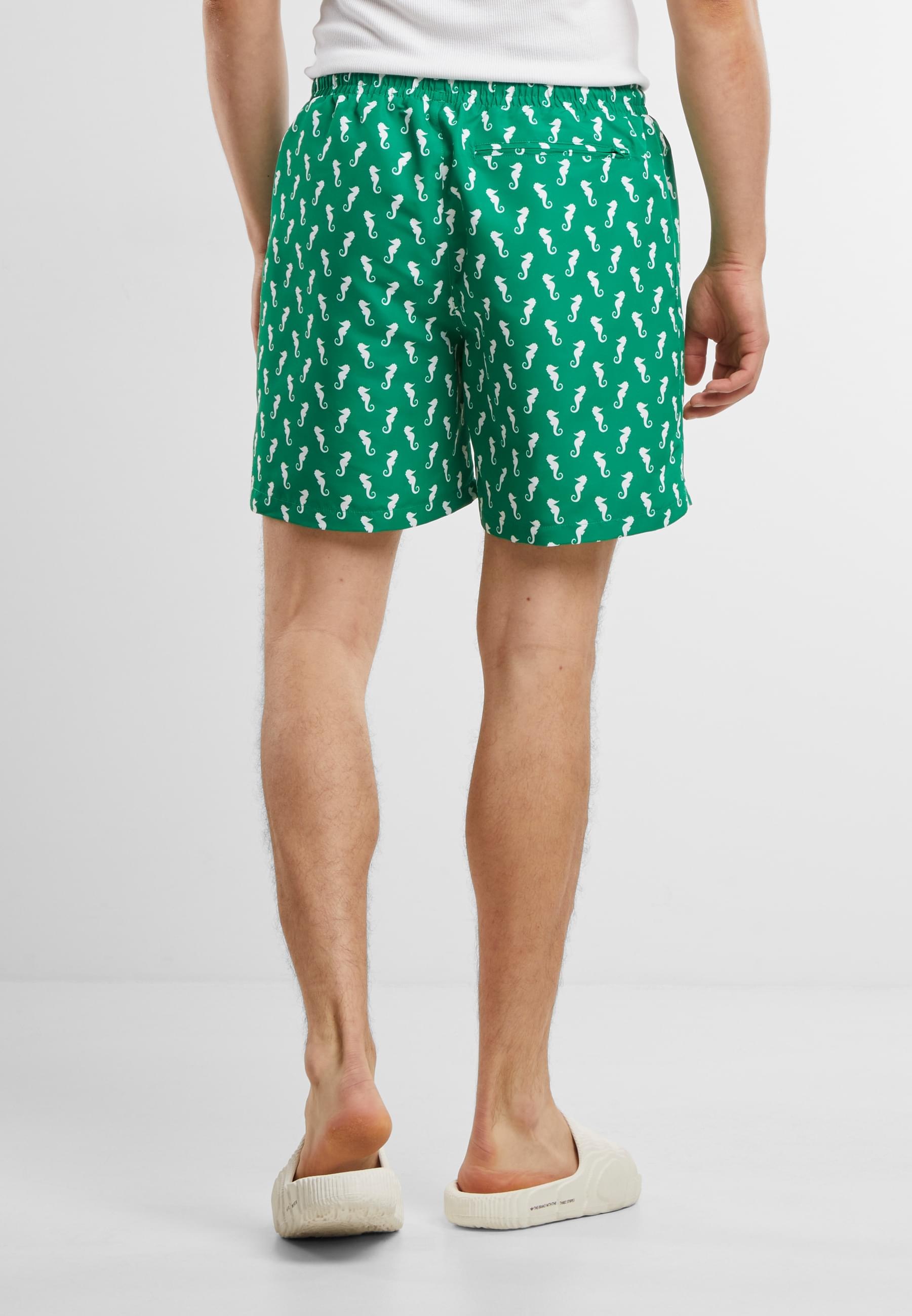 URBAN CLASSICS Badeshorts »Urban Classics Herren Pattern Swim Shorts«