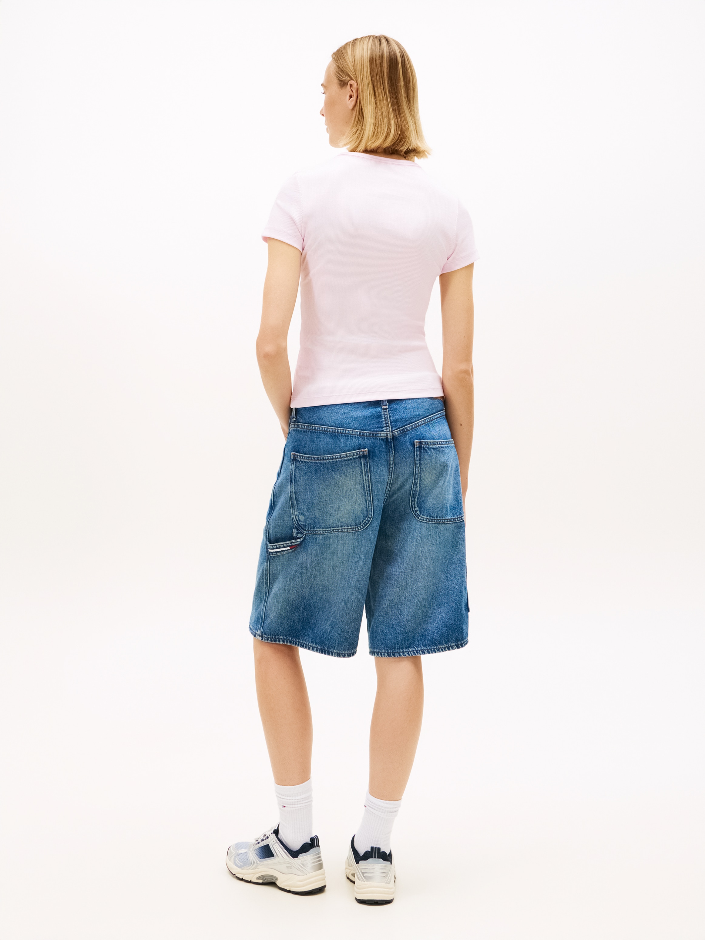 Tommy Jeans Kurzarmshirt »TJW SLIM BADGE RIB TEE« mit gerippter Struktur