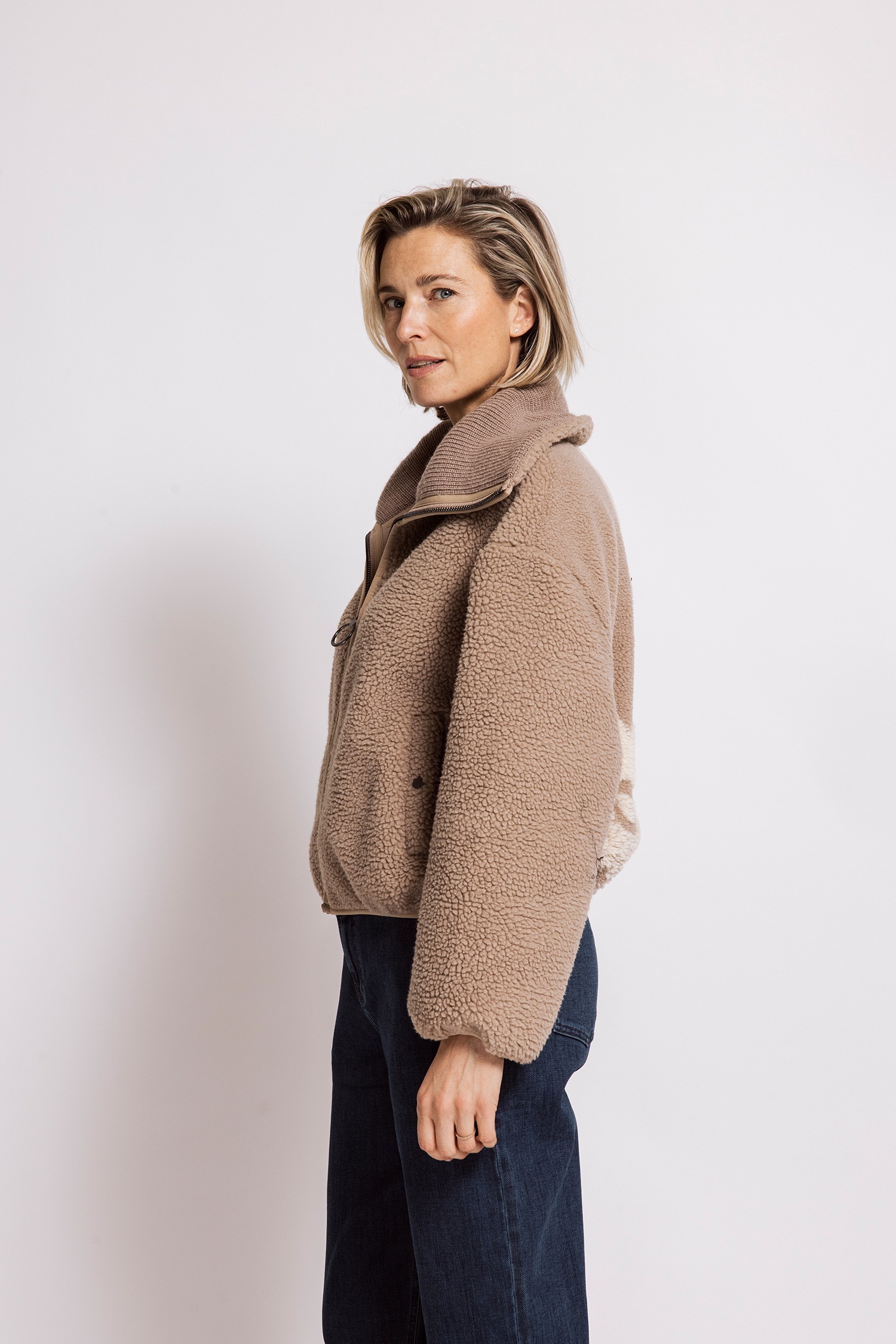 Zhrill Kurzblazer »ZIRA« Fleecejacke im Casual Stil, bequeme Passform, XXL-Kragen