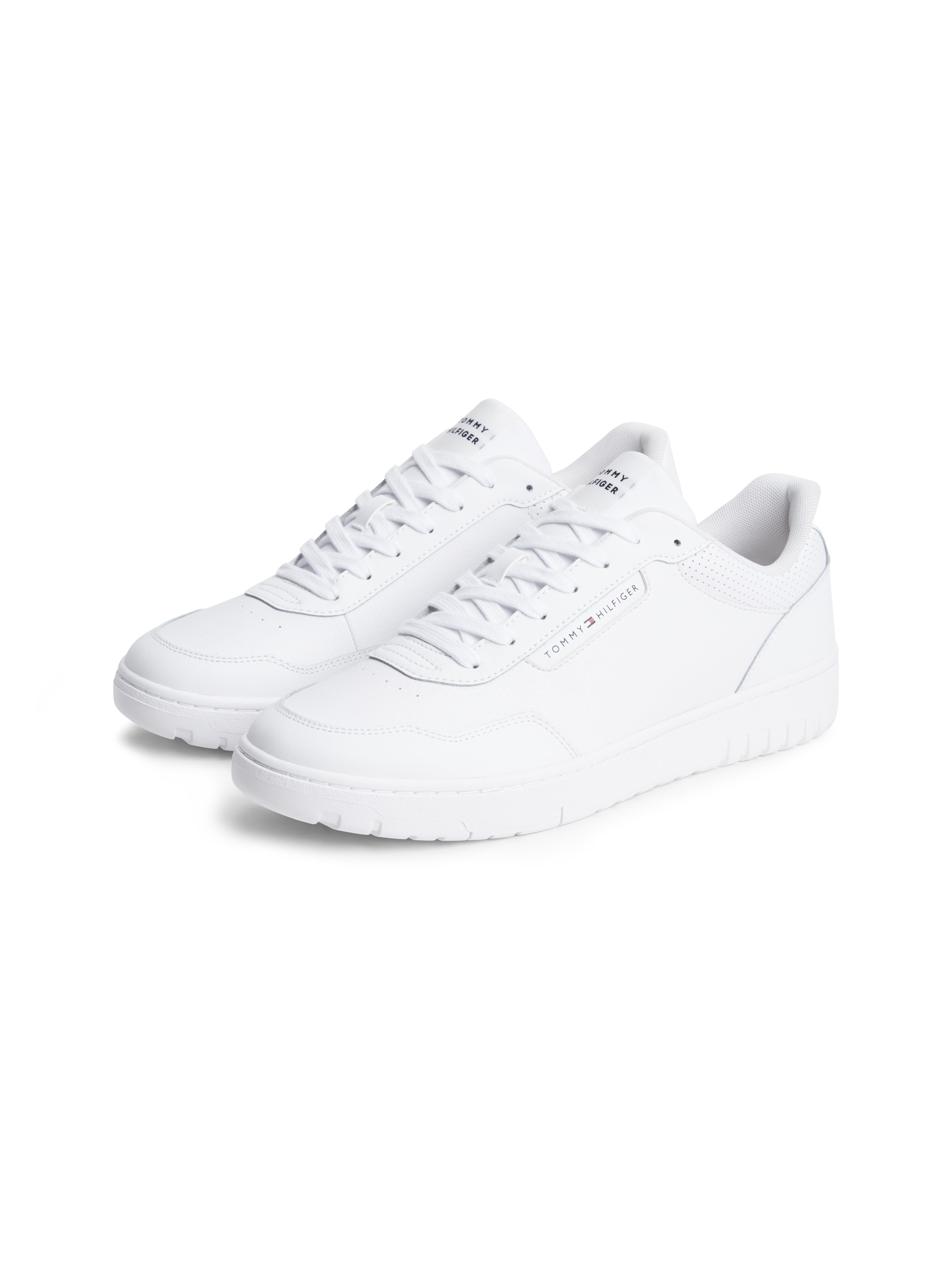 Tommy Hilfiger Sneaker »TH BASKET CORE LEATHER«  Halbschuh, Schnürer mit Perforation am gepolsterten Schaftrand