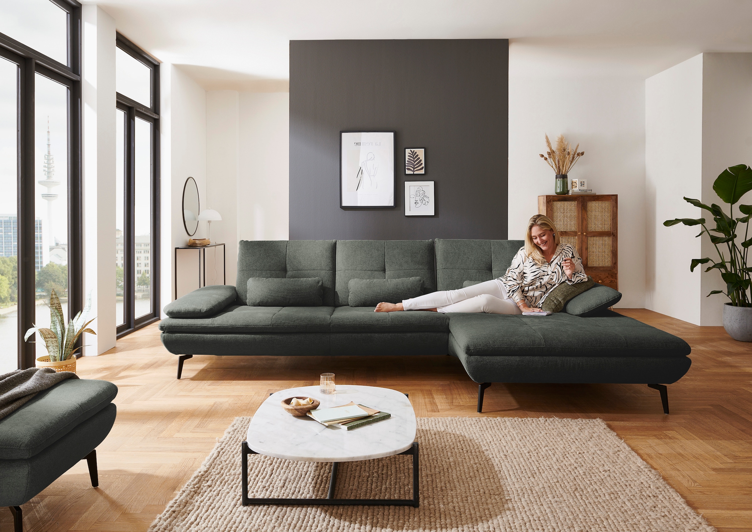 Die PlanBar Ecksofa "MP-IN23002 L-Form" wahlweise mit Armteil- und Sitztief günstig online kaufen