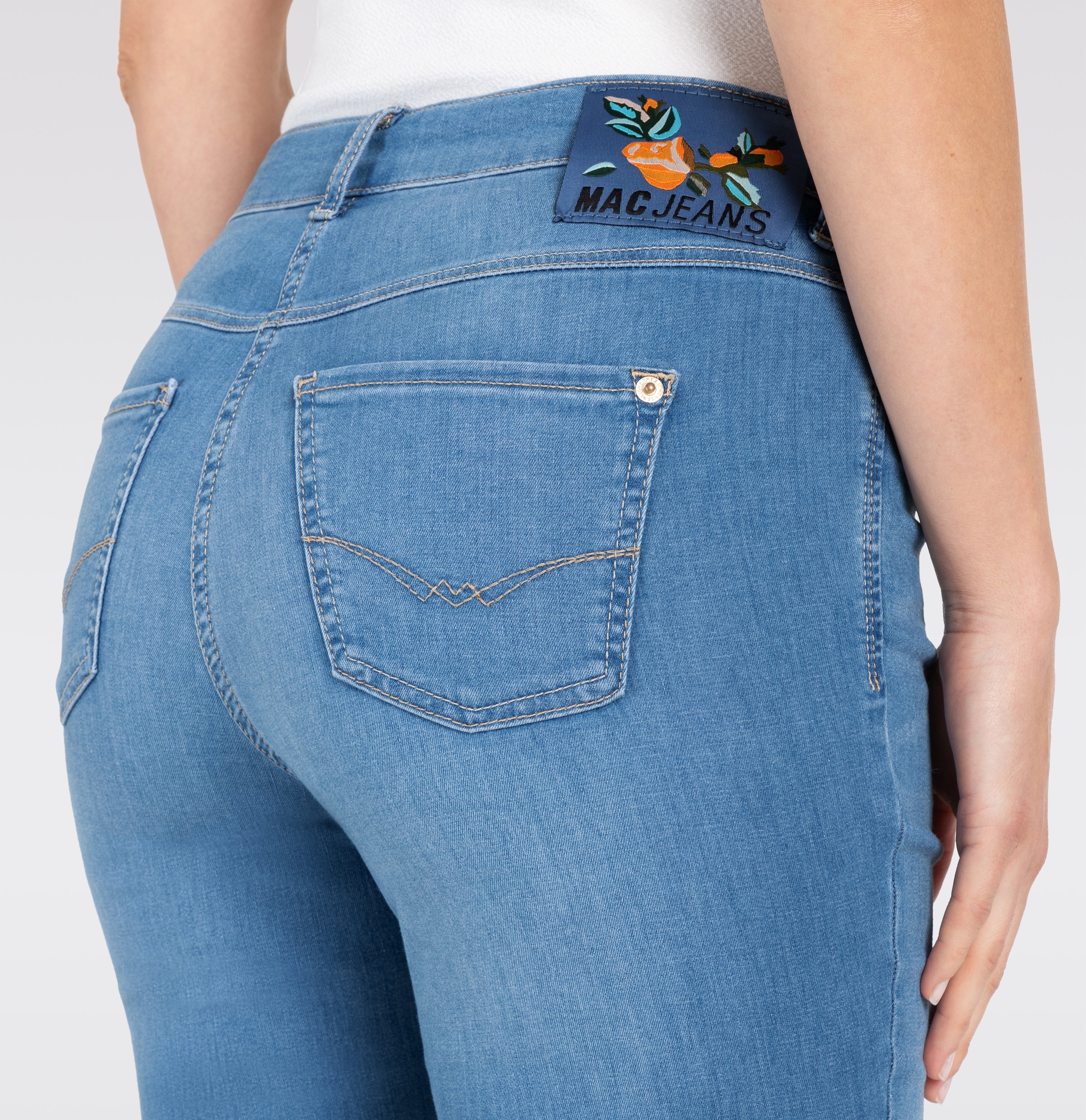 MAC Caprijeans »Dream-Sum«, Bequemer Sitz mit krempelbarem Saum