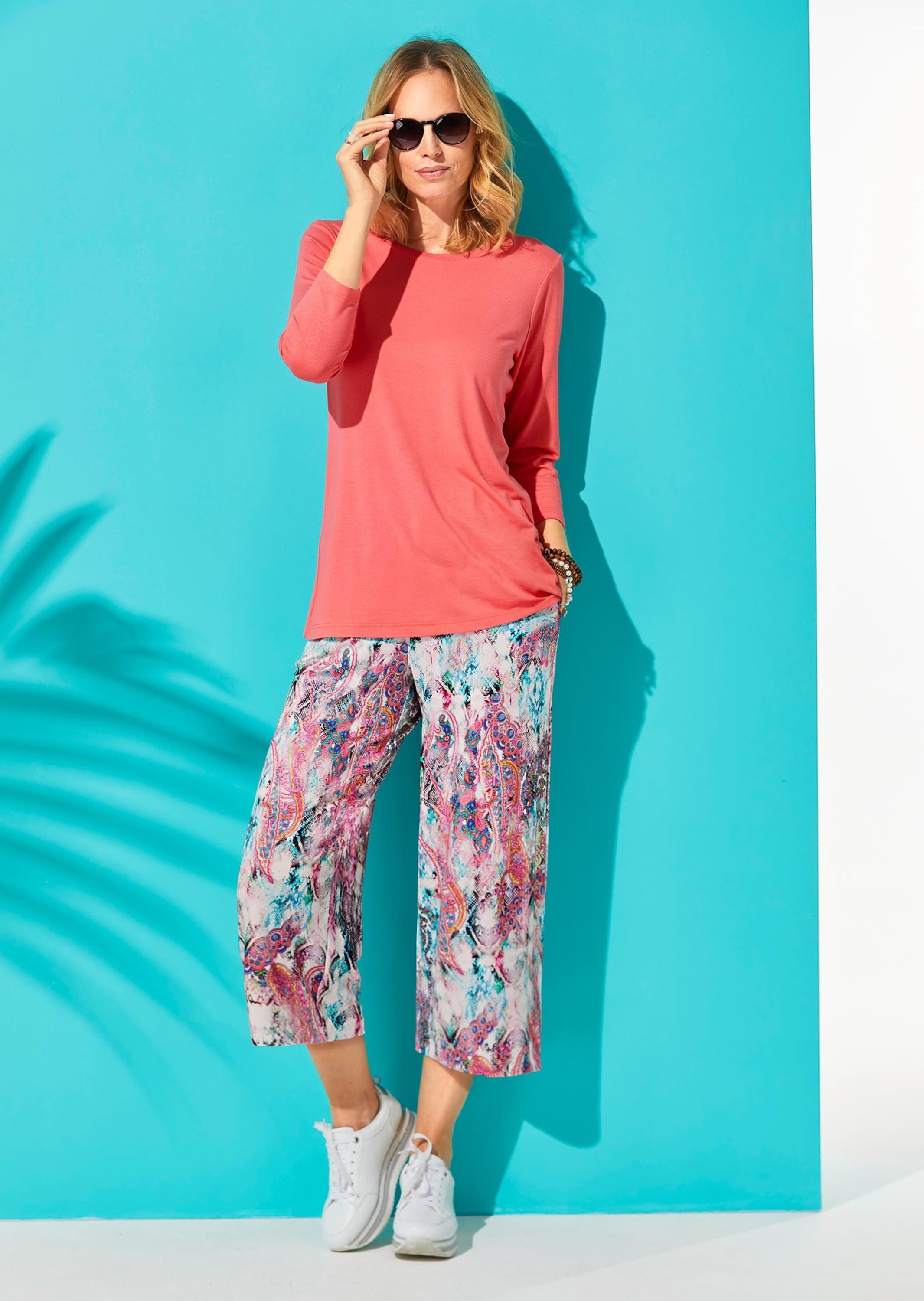 2-in-1-Hose GOLDNER "Kurzgröße Attraktive Druckhose Louisa mit weichem Fall", Damen, Gr. 25, K-Gr, bunt (bunt, gemustert), Obermaterial: 96% Viskose CV. 4% Elasthan EL., Hosen 3
