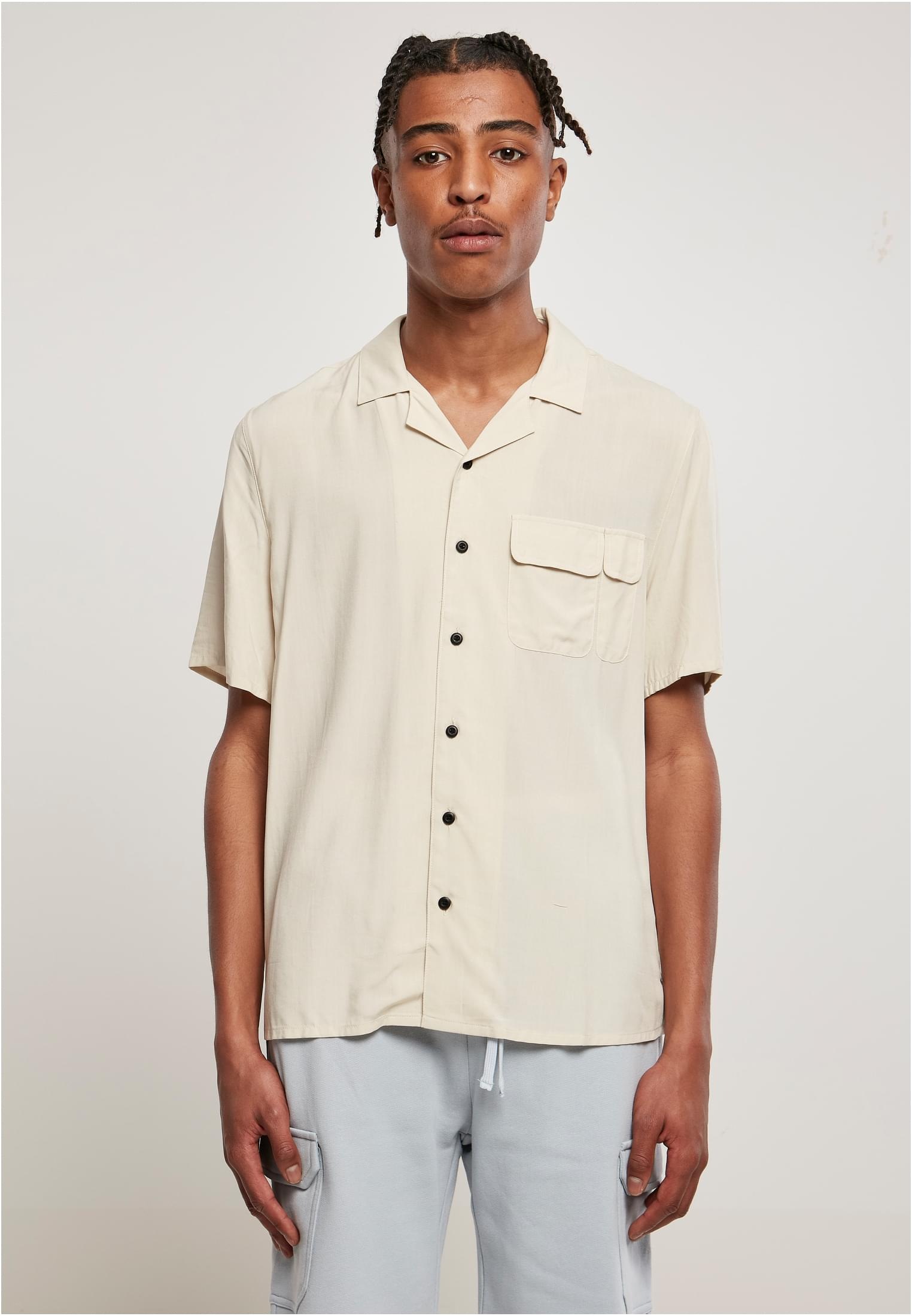Urban Classics - Viscose Camp Shirt - Black - Attitude E