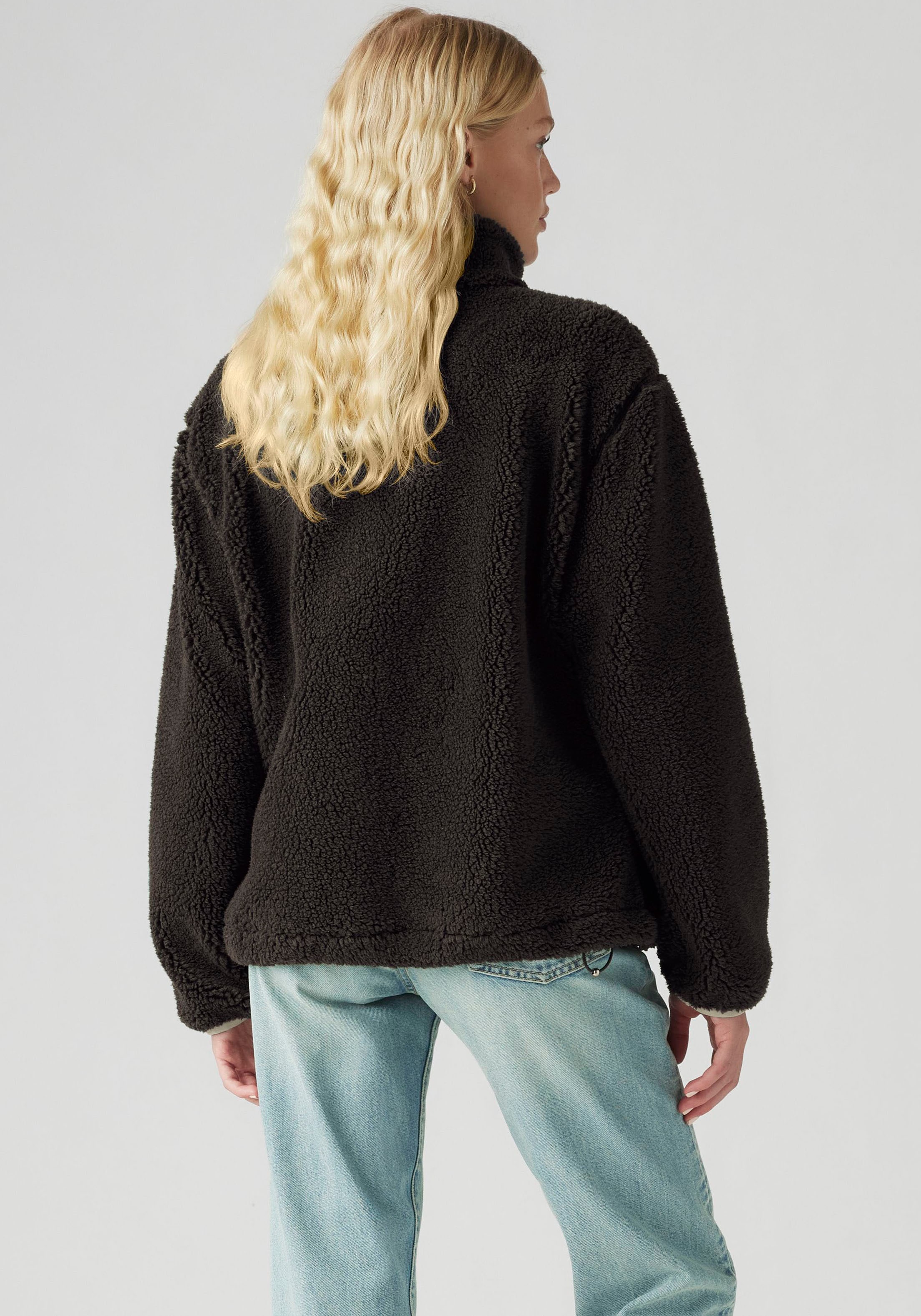 Levi's® Plüschjacke »LSE_VALLEY SHERPA JACKET« mit kontrastfarbenen Details und Tunnelzug, wärmend, Übergangsjacke