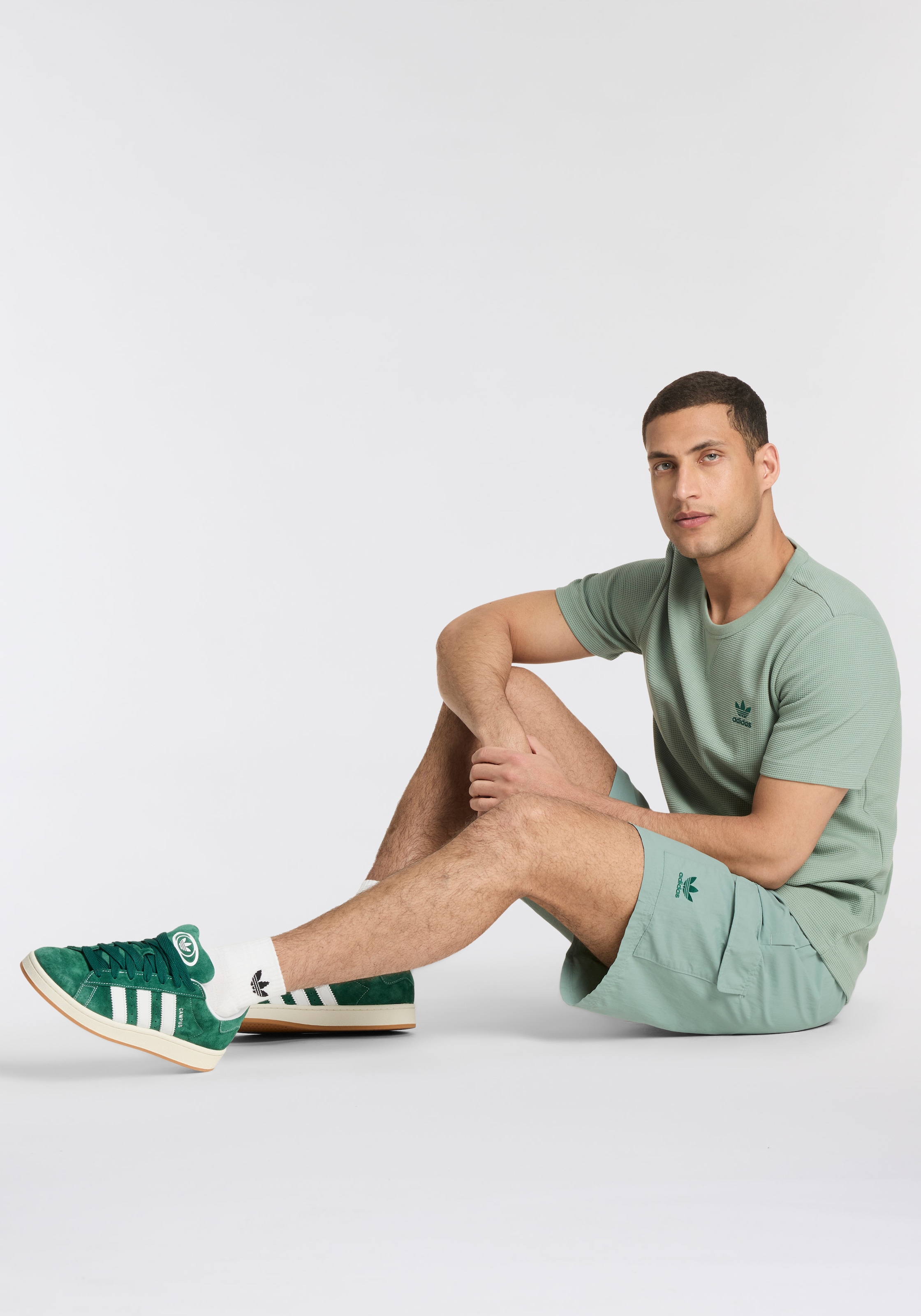 adidas Originals Shorts »ESS WVN SHORTS«, (1 tlg.)