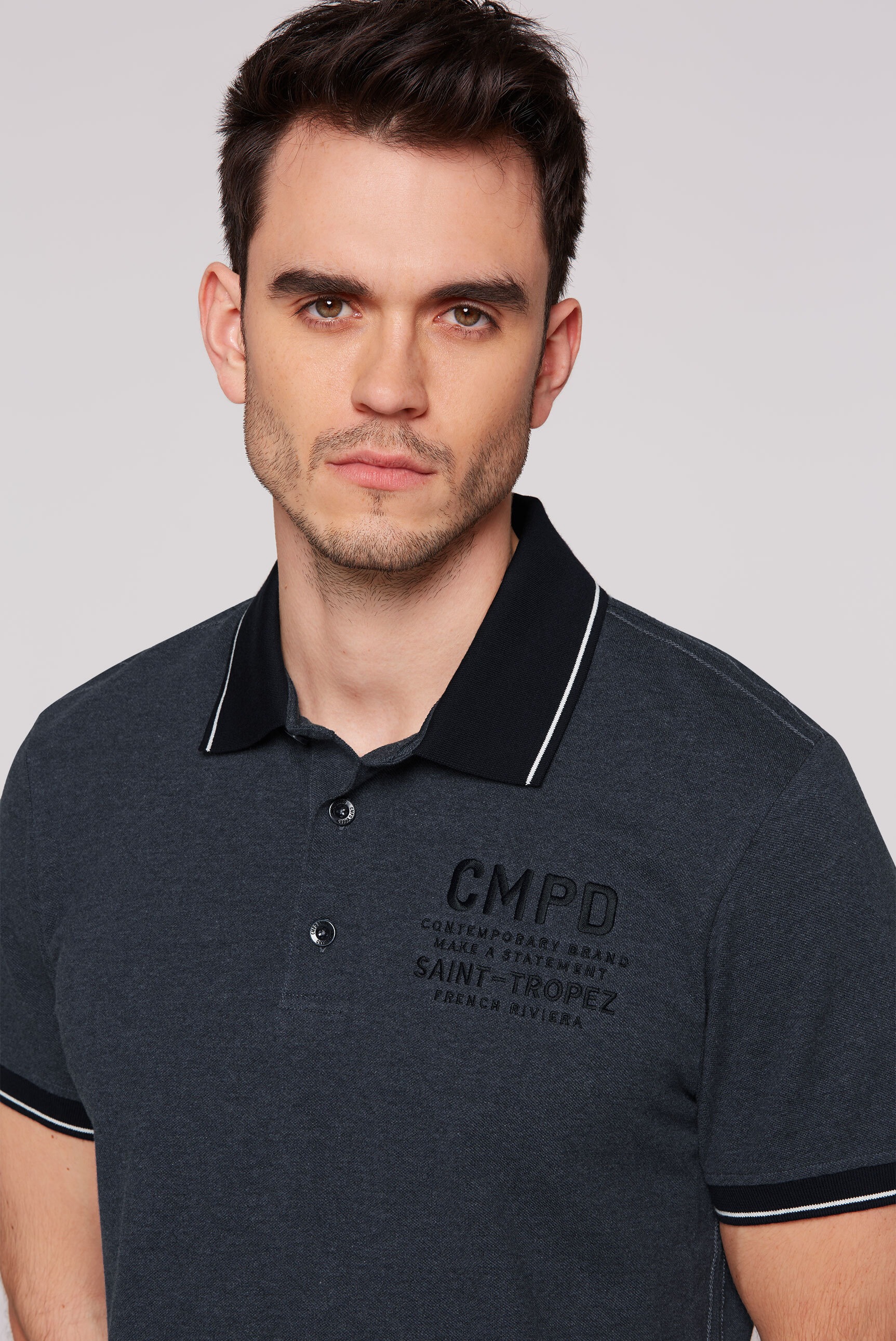 CMPD Poloshirt, mit Seitenschlitze und längerer Rückenpartie