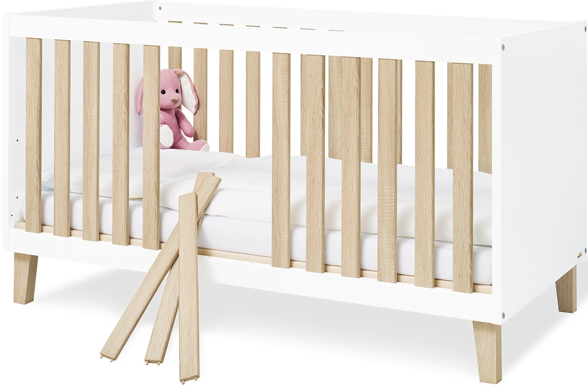 Pinolino® Babyzimmer-Komplettset »Lumi«, (Set, 3 St., Kinderbett, Schrank, Wickelkommode), breit; mit Kinderbett, 2-trg. Schrank und Wickelkommode