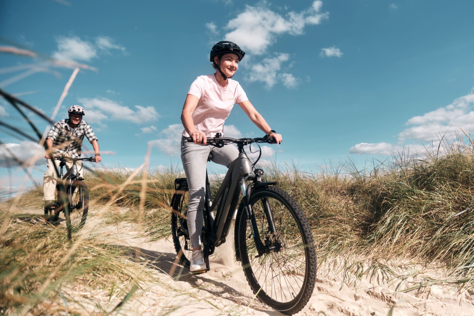 FISCHER Fahrrad »TERRA 2.2 459 55« 8 Gang Shimano ACERA Schaltwerk Heckmotor mit Akku-Ladegerät;mit Werkzeug, 