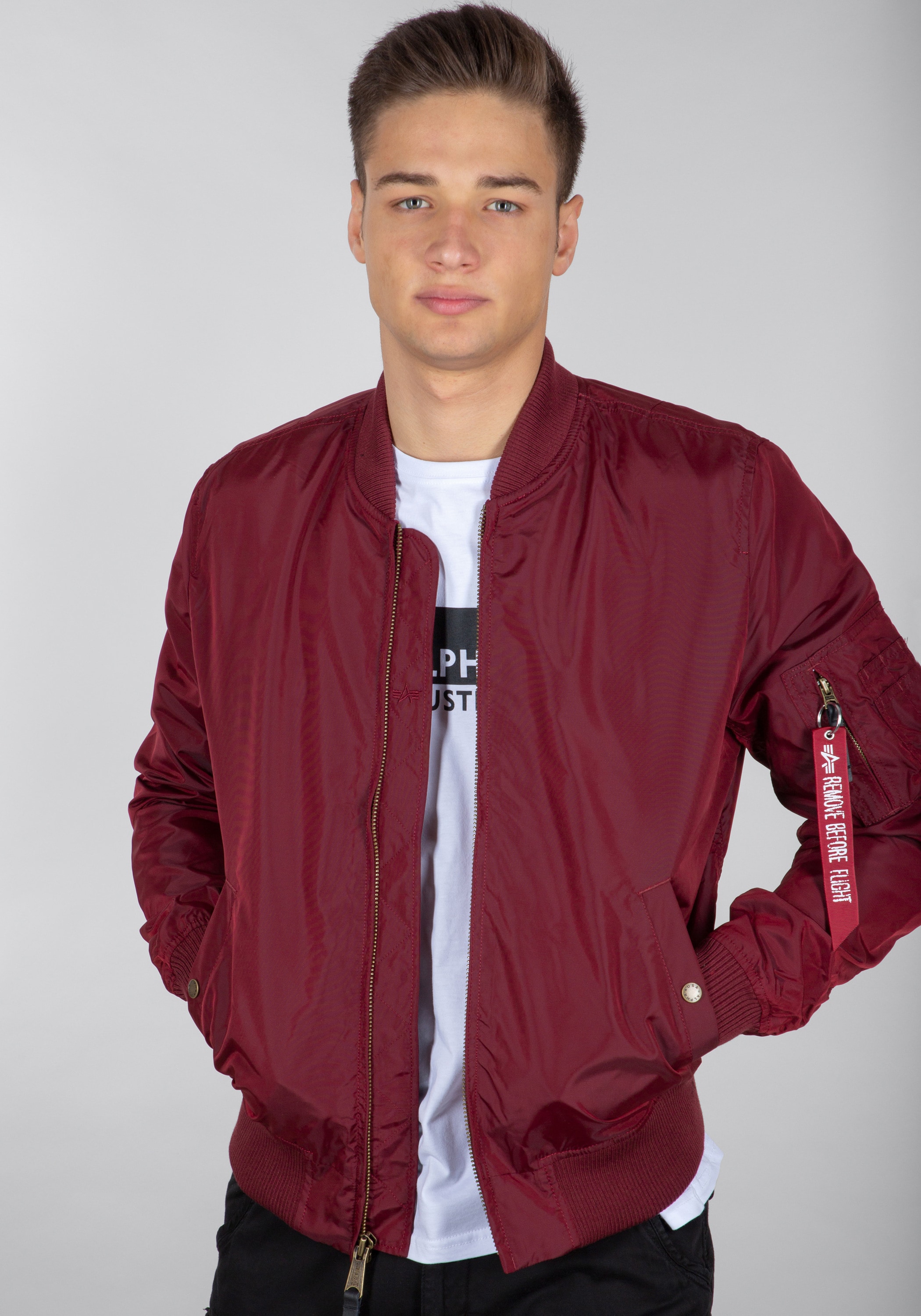 Alpha Industries 1100000002199 "MA-1 TT Light"