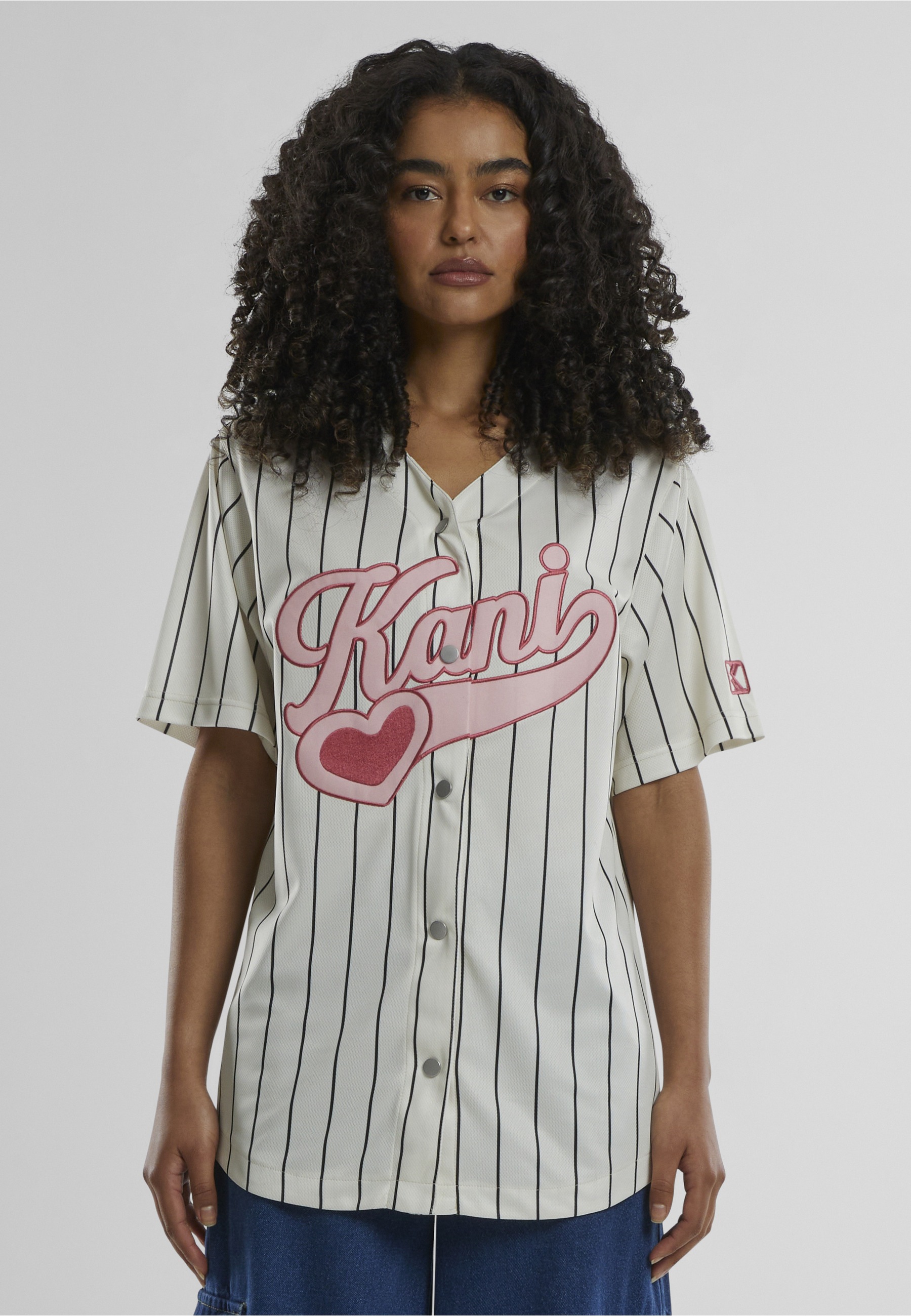 Karl Kani Kurzarmshirt »Karl Kani Varsity Heart Pinstripe Baseball Shirt« 1
