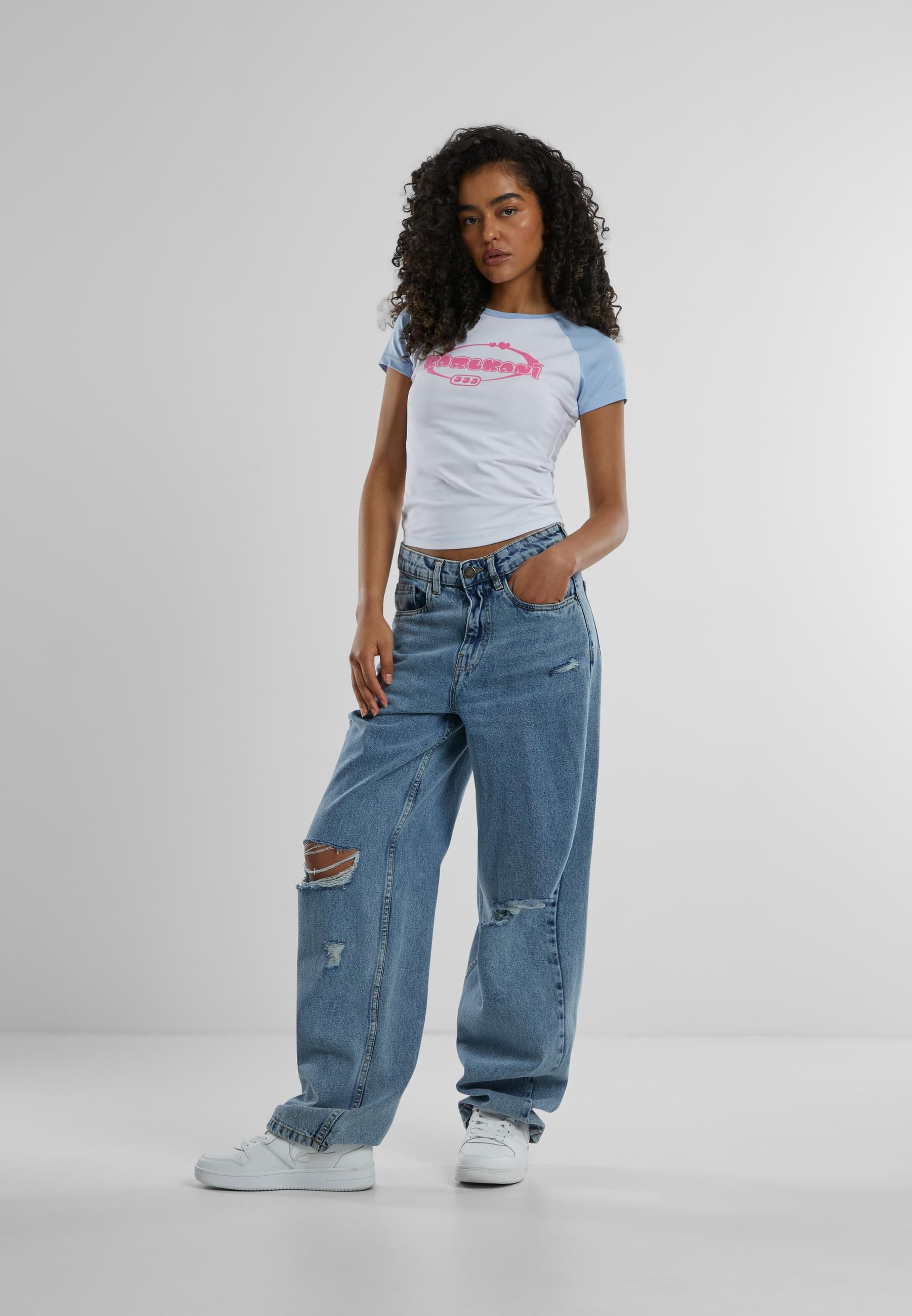 Karl Kani T-Shirt »Karl Kani KW251-026-1 Woven Signature Kk Heart Tiny Tee«, (1 tlg.)