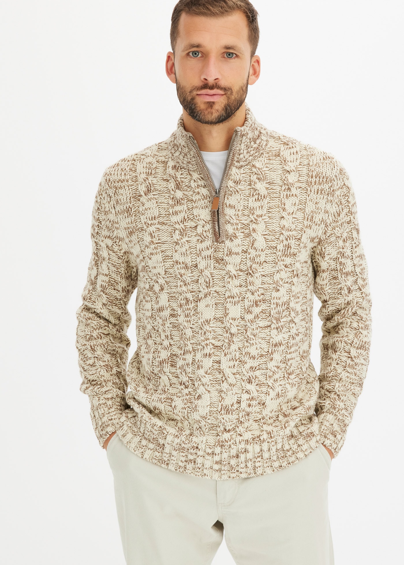 bonprix Troyer "Troyer Pullover mit Reißverschluss" mit Stehkragen und kurzem Reißverschluss, bequem, Zopfstrick-Design
