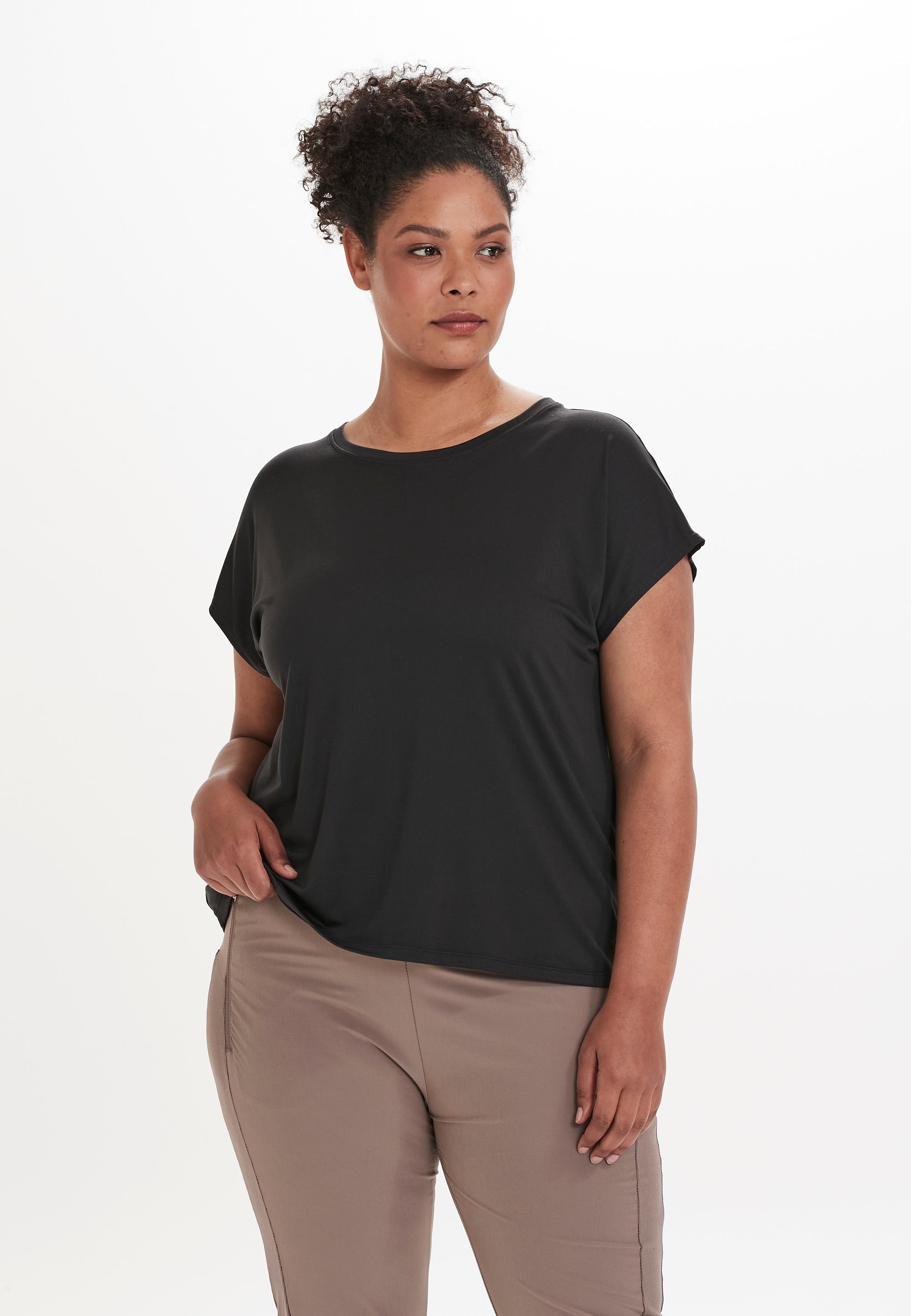 Q by Endurance Funktionsshirt "Jenirei" 1 Stk. tlg. mit atmungsaktivem Recy günstig online kaufen