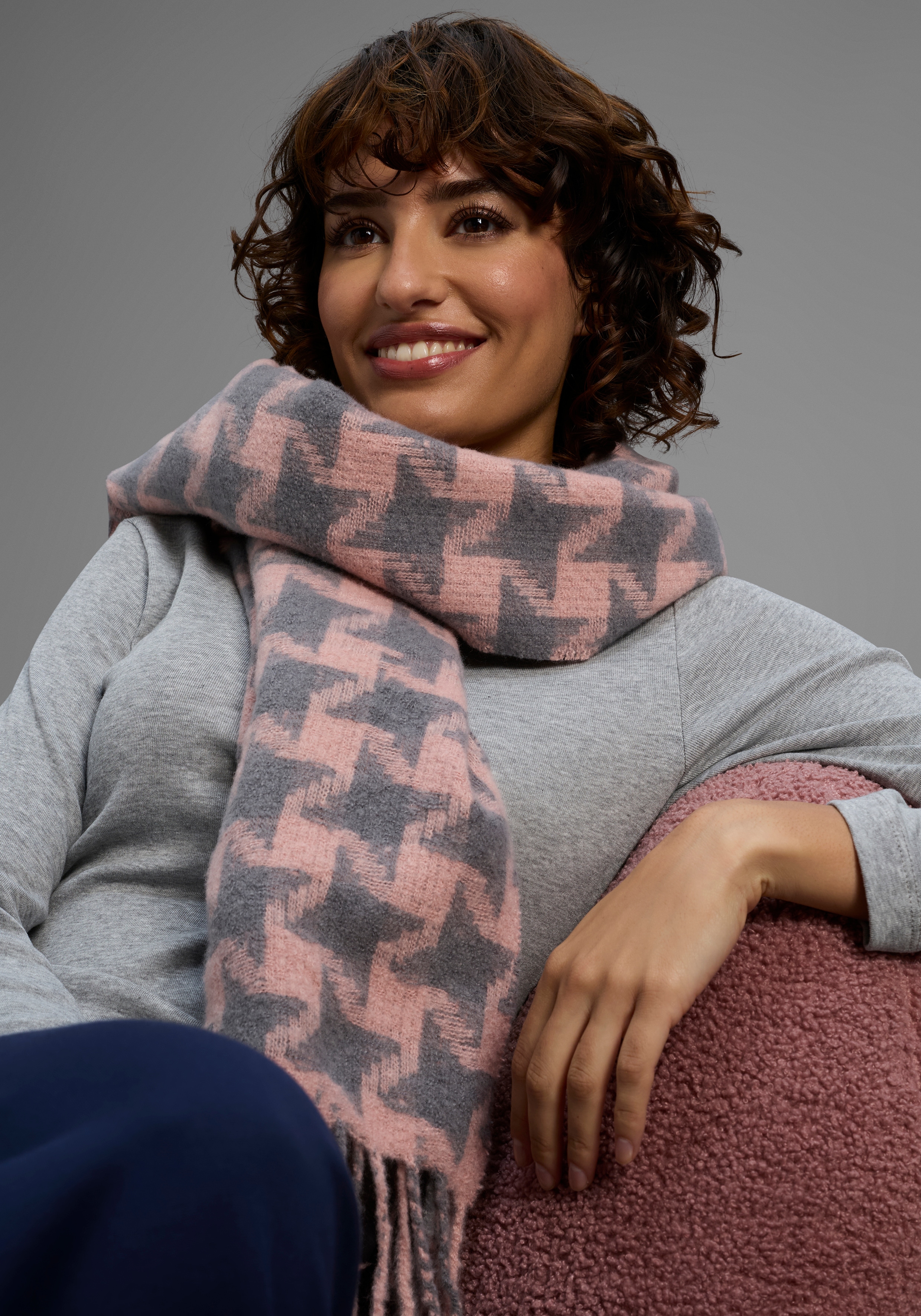 Laura Scott Modeschal in verschiedenen Farben - NEW im Karo-Design