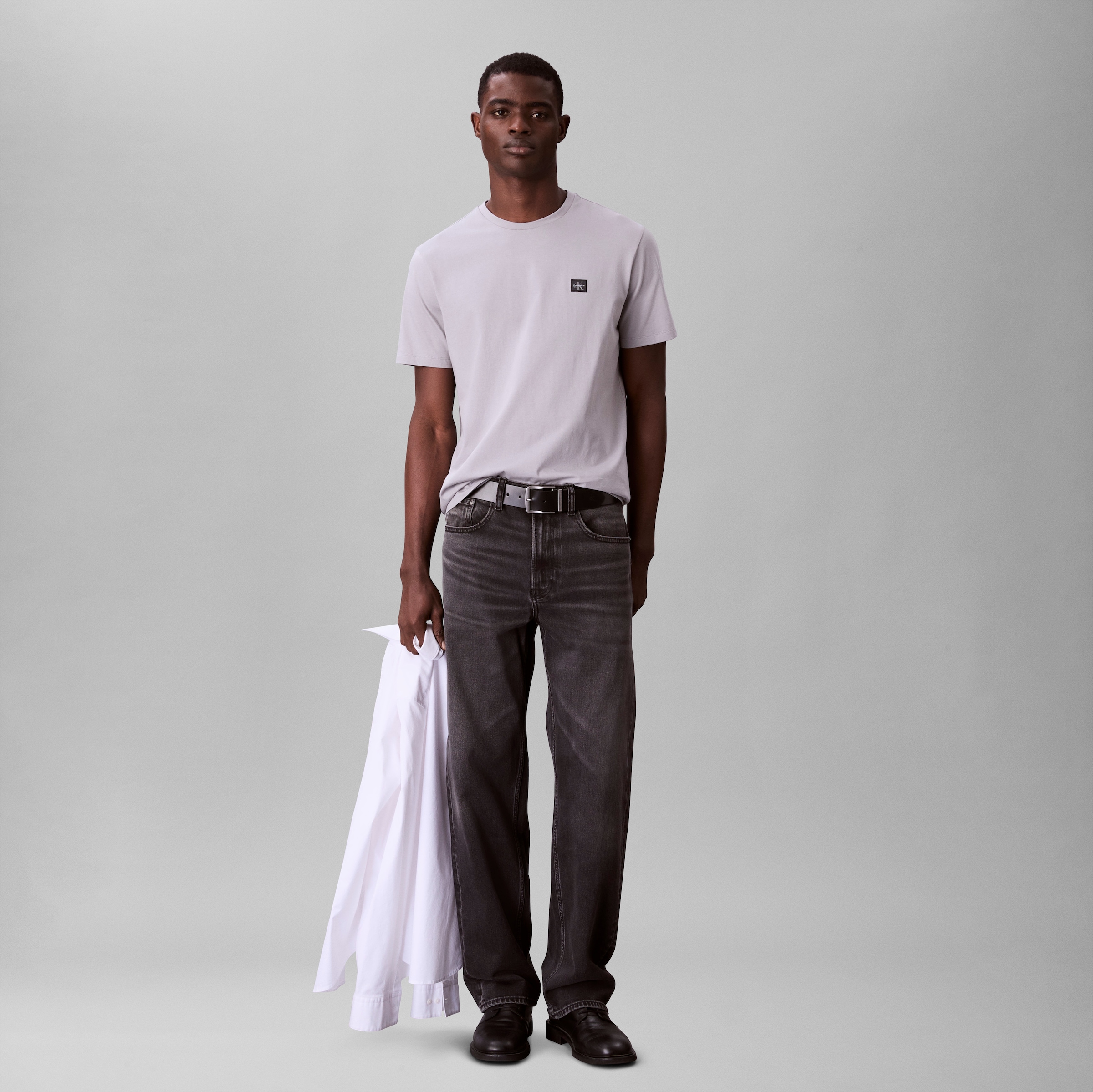 Calvin Klein Jeans T-Shirt »SS BADGE 30S JERSEY CLASSIC TEE«, Mit Rundhalsausschnitt