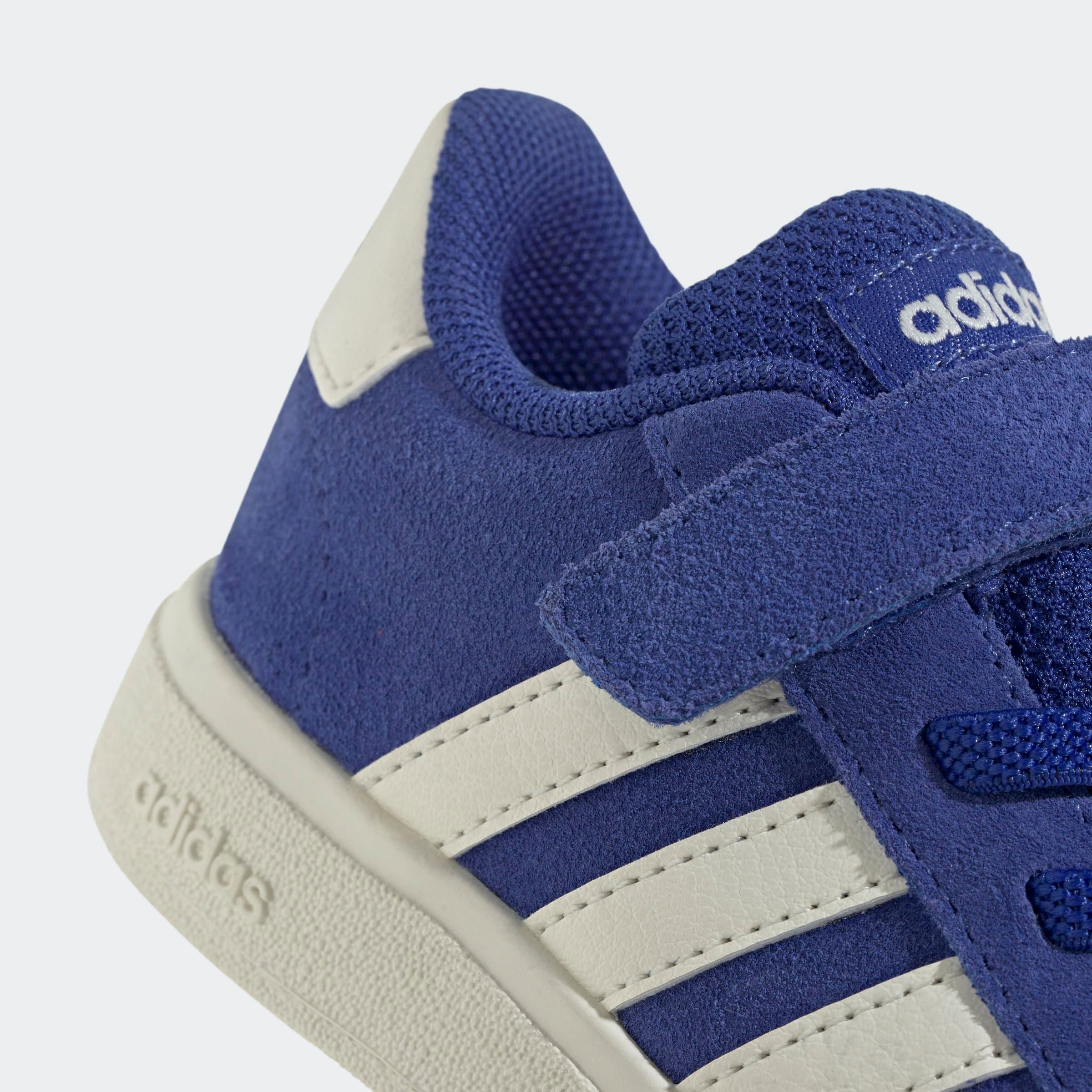 adidas Sportswear Klettschuh »GRAND COURT 2.0 KIDS«, Design auf den Spuren des adidas Campus 00