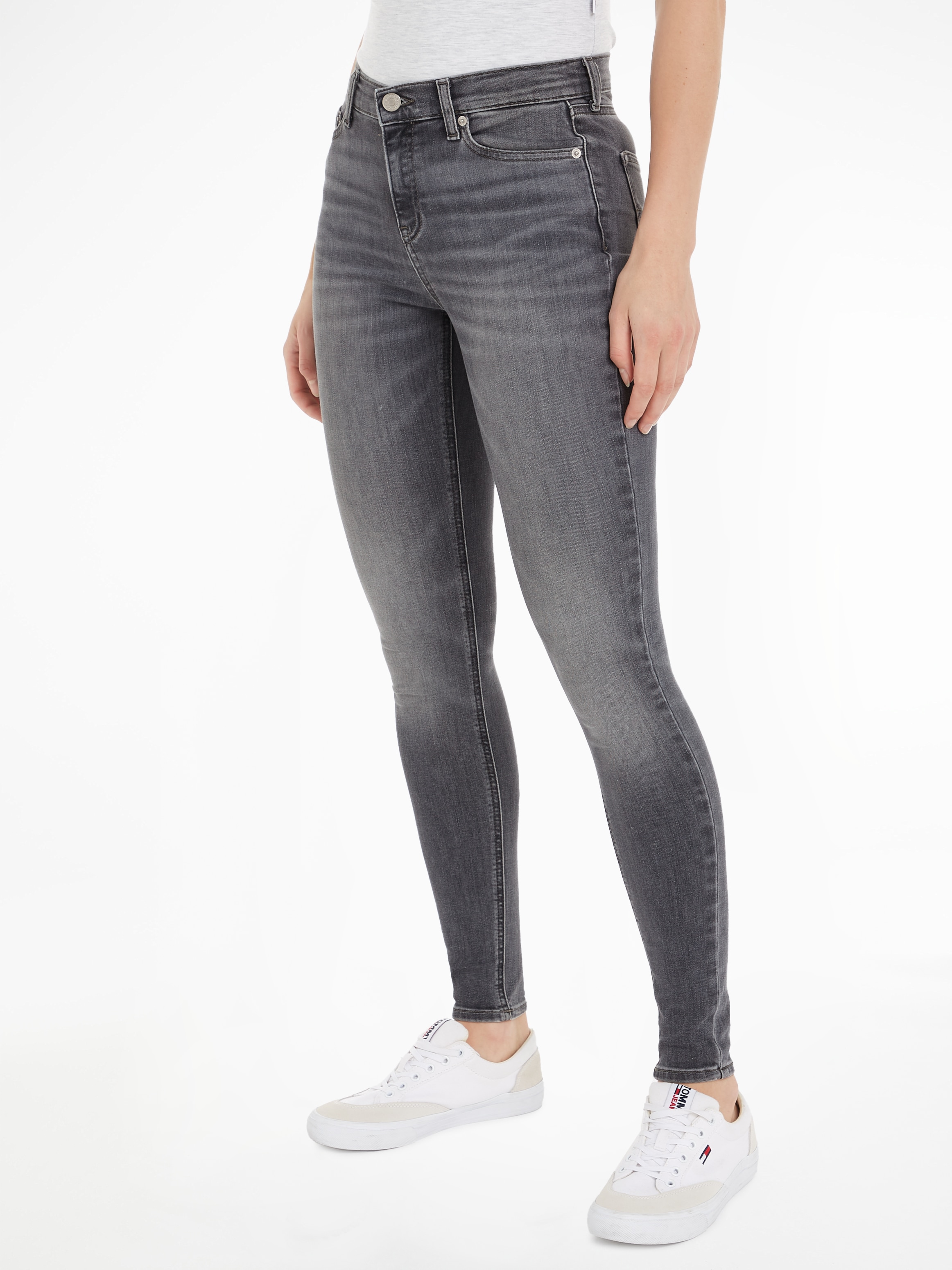 Tommy Jeans Skinny-fit-Jeans »Nora Mid Rise Skinny Fit«, mit Waschung, Logo-Badge