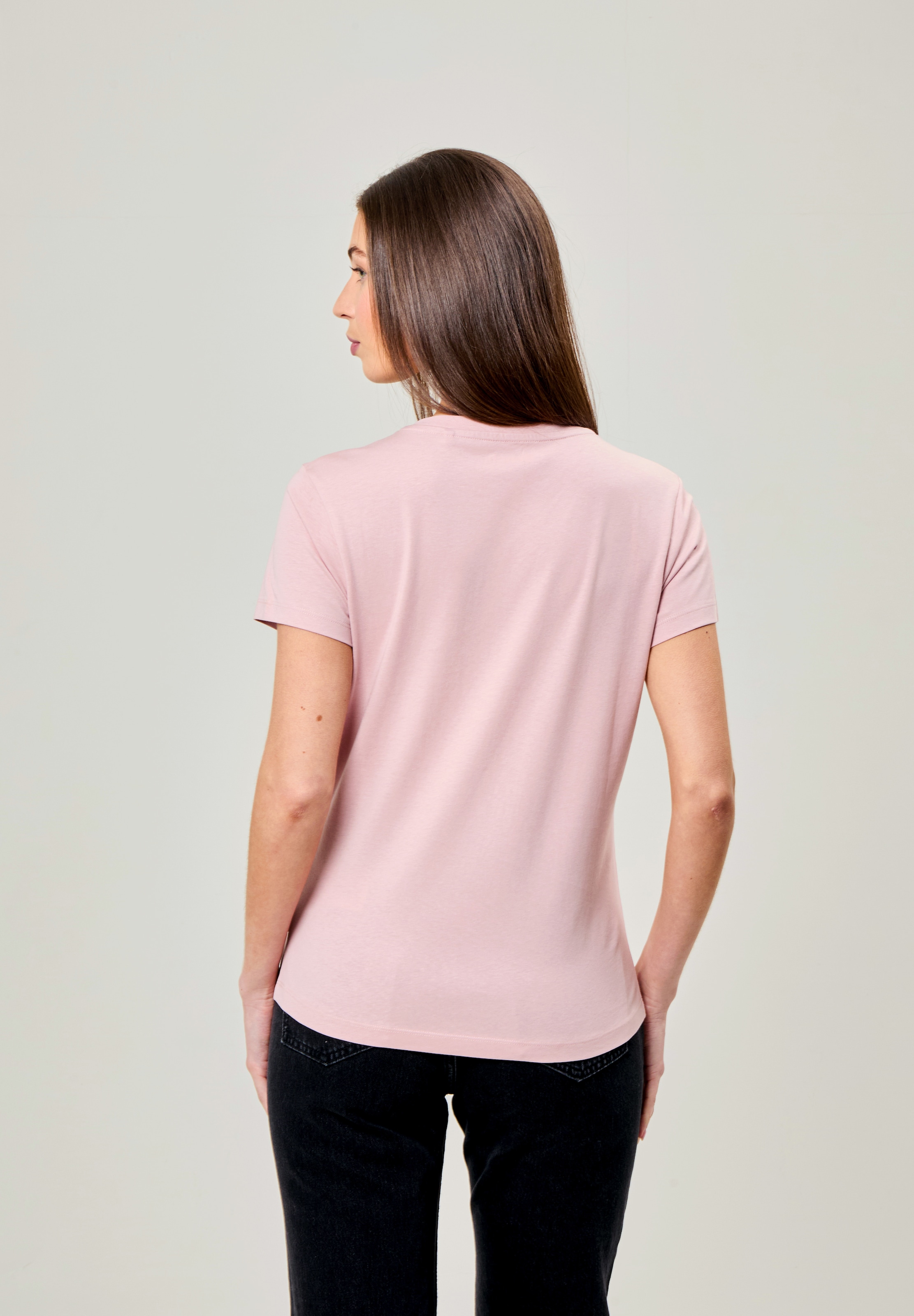 Bench. V-Shirt »BELLATRIX«